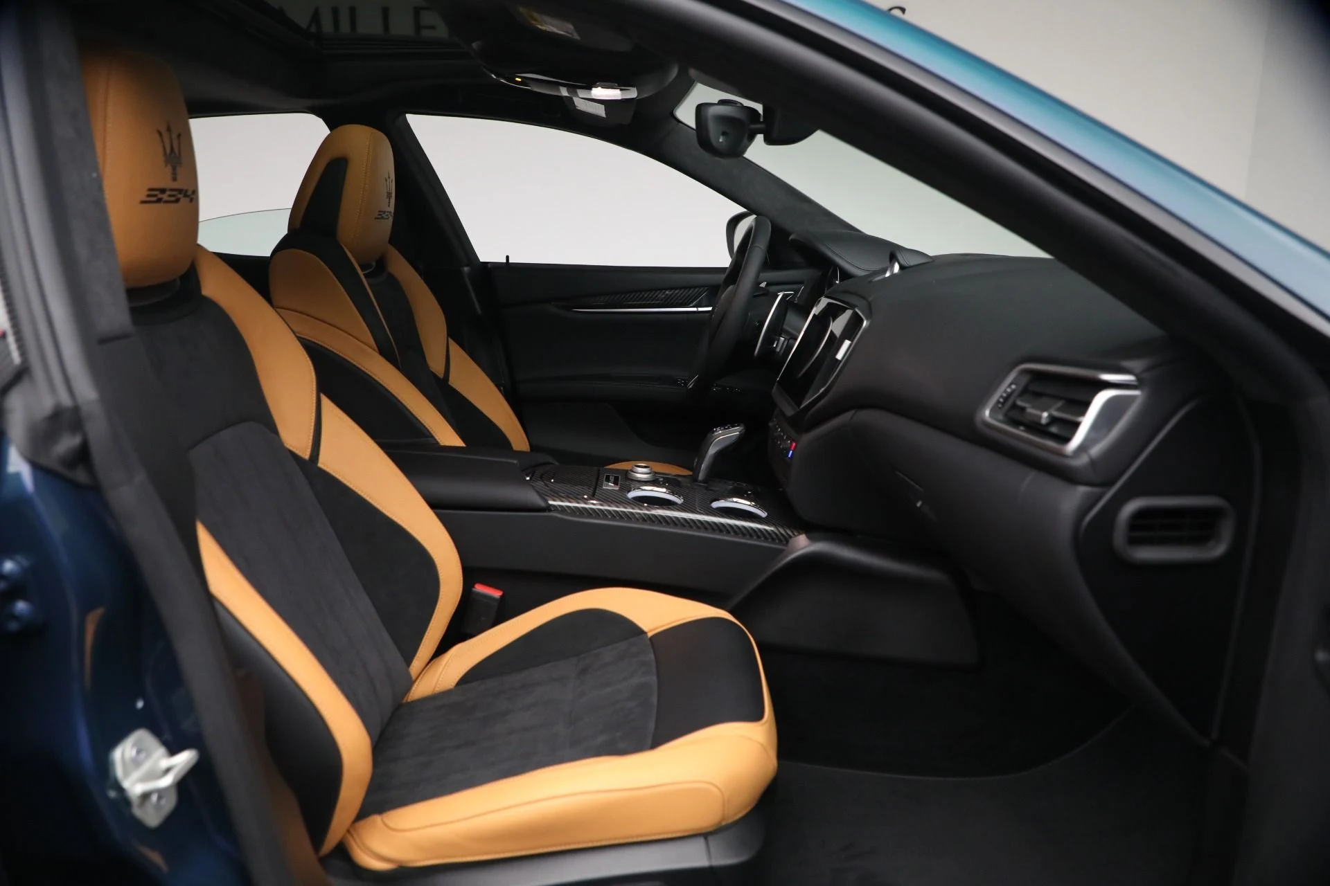 mph016_3054012338_Used_2024_Maserati_Ghibli_334_Ultima_1772290889_7e7e1cbdeb