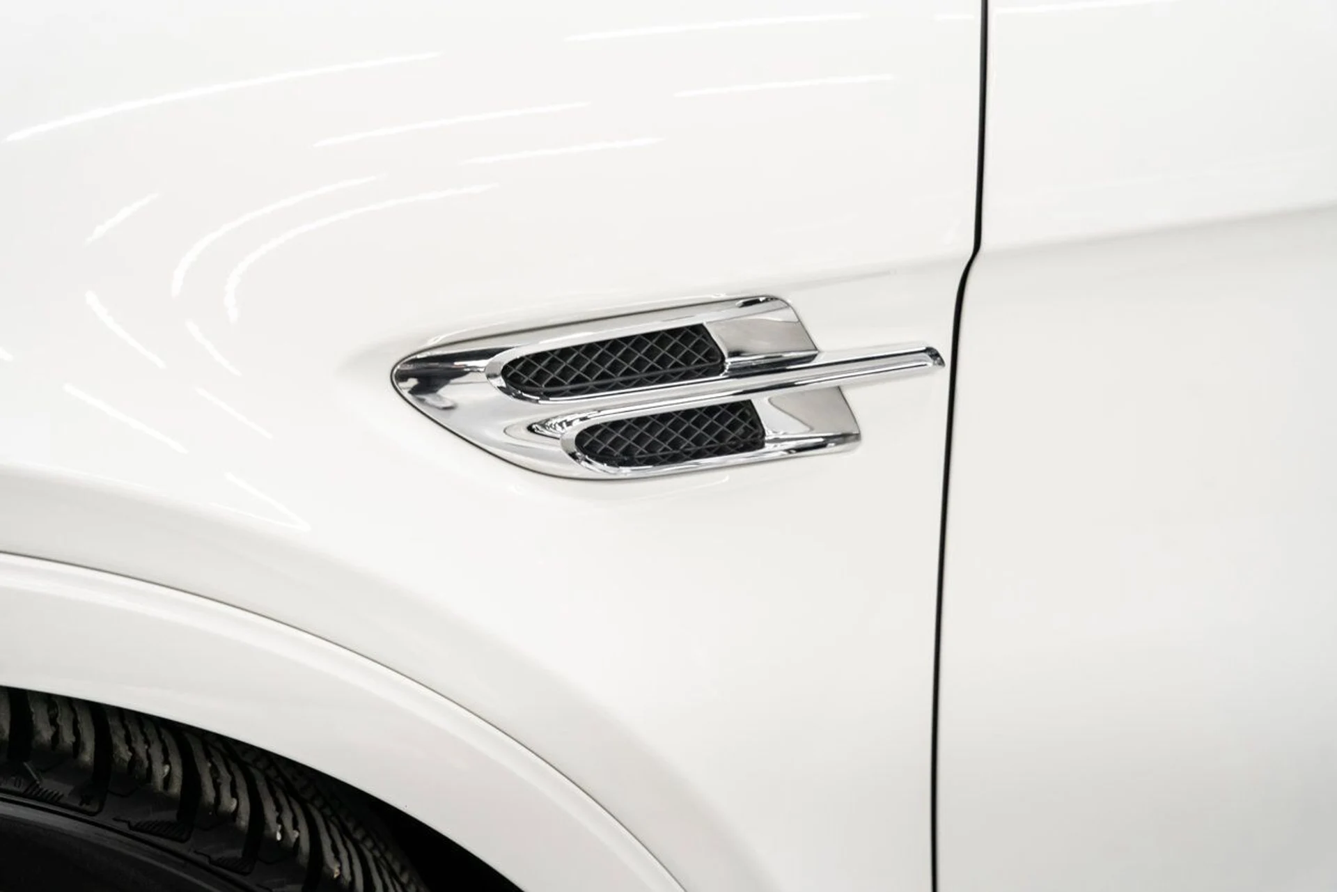 mph016_3055225409_bentley_bentayga_2019_1ff22e528d