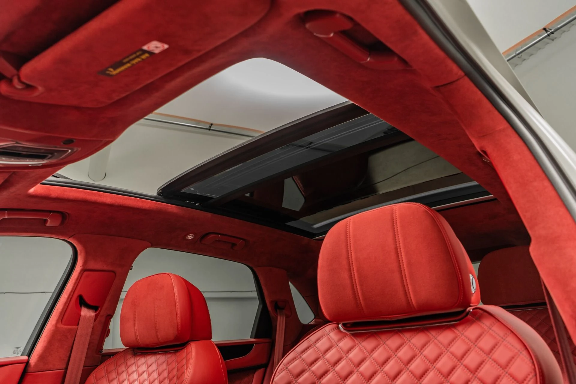 mph016_3055922376_Used_2021_Bentley_Bentayga_Speed_1703020242_3e2a8067fa