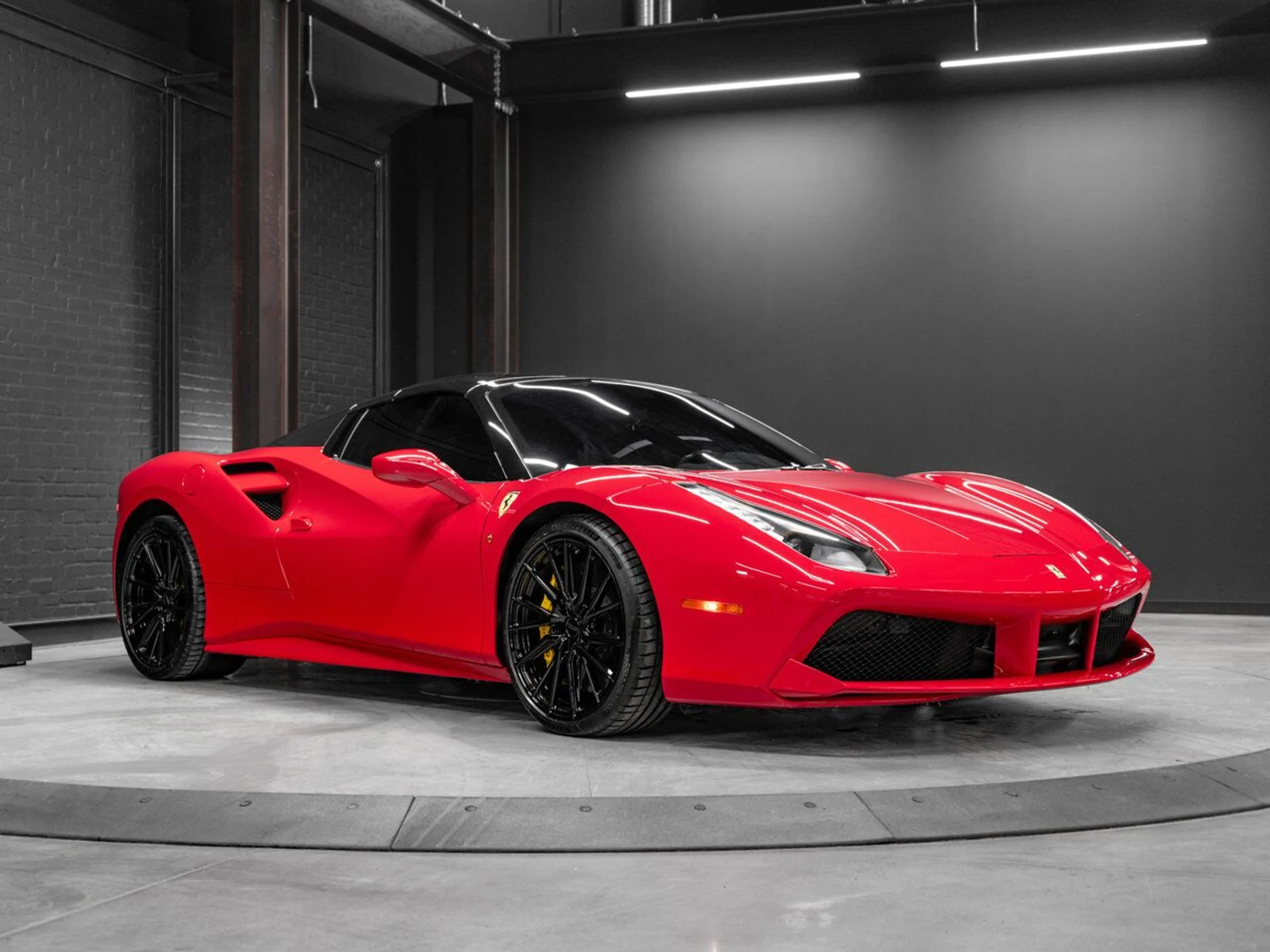 mph016_30680701_ferrari_488_spider_2018_ca13f56b9a