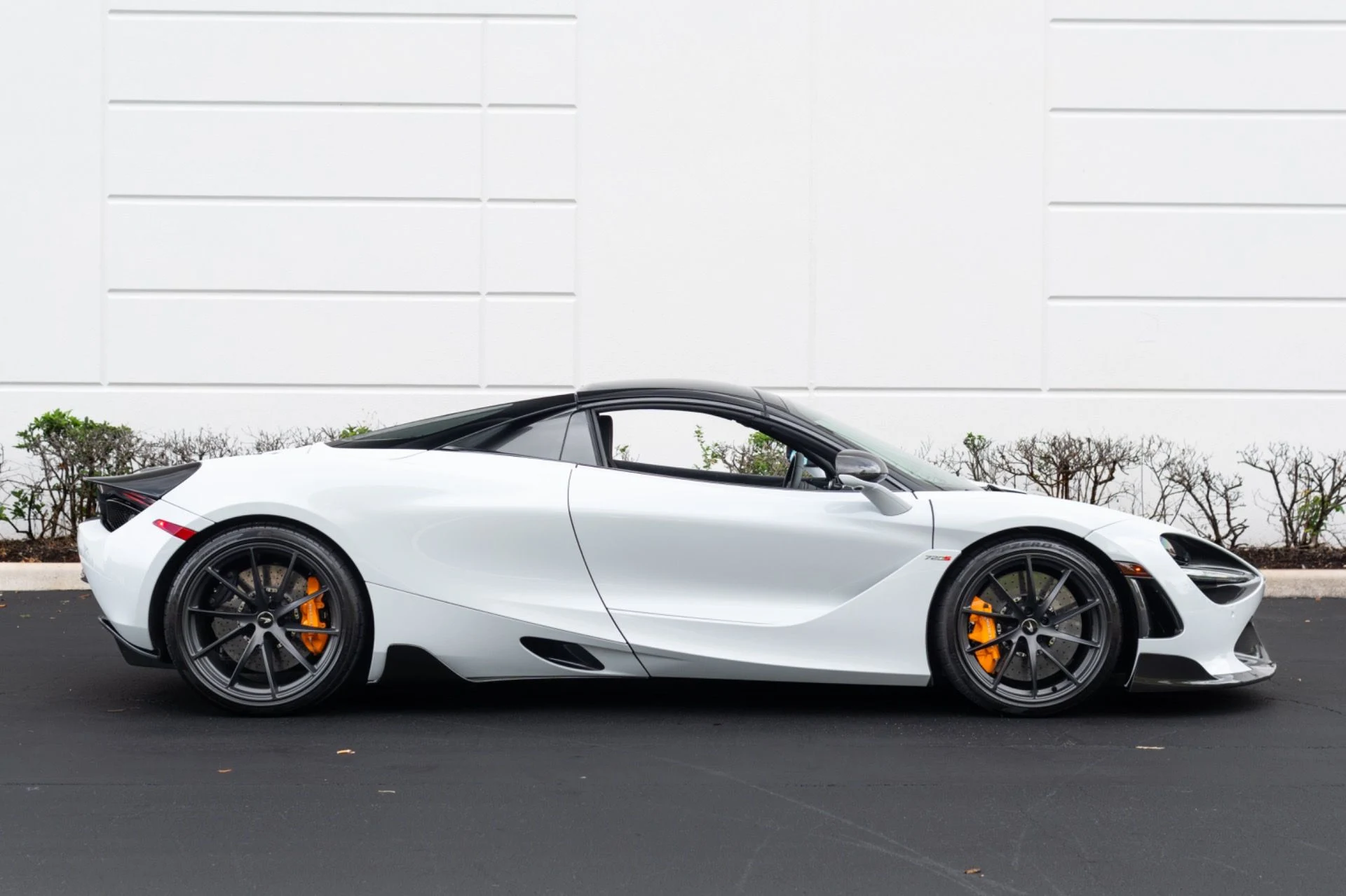 mph016_3074608436_Used_2022_Mc_Laren_720_S_Spider_Performance_1776703279_06f8199717