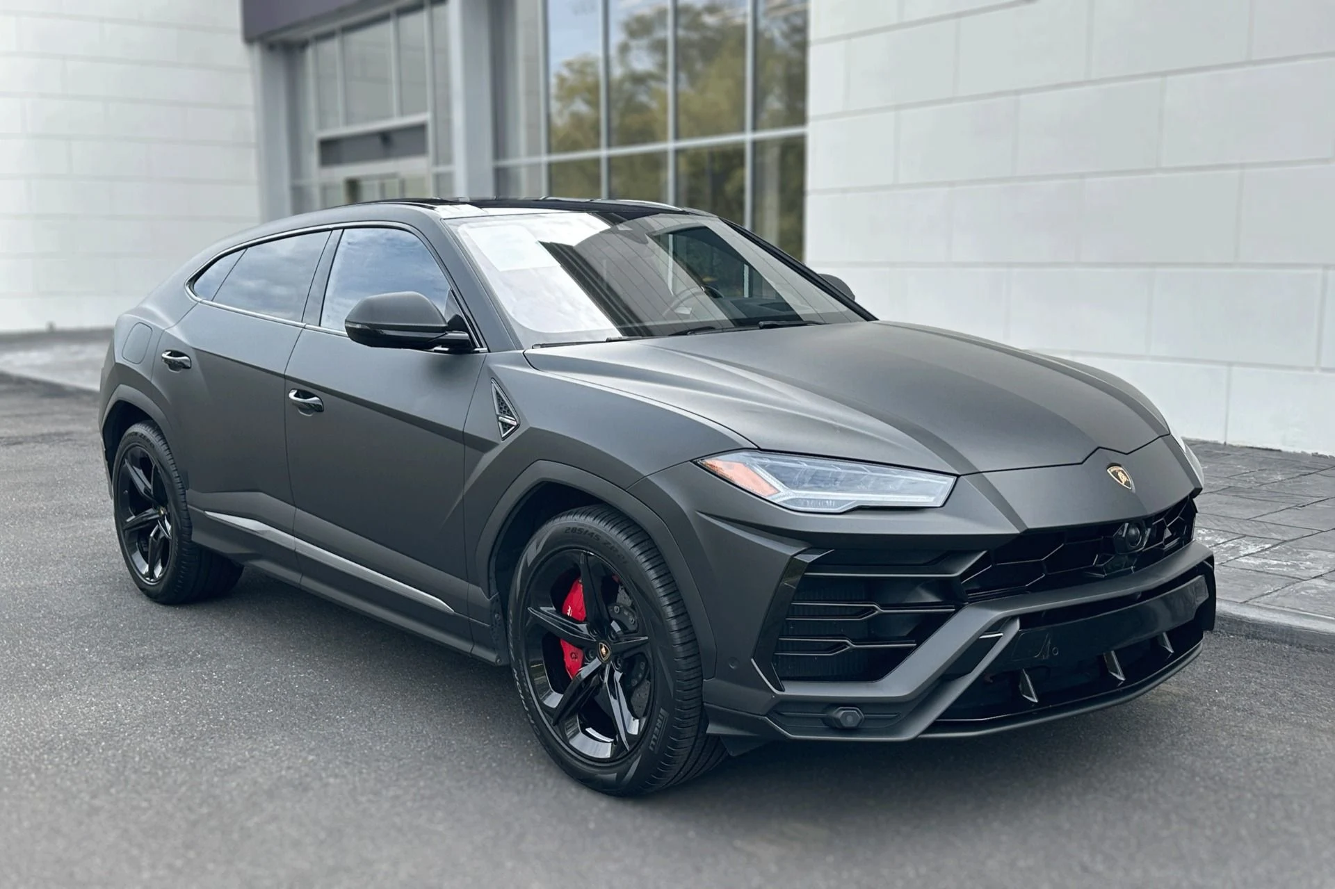 mph016_3078345578_Used_2019_Lamborghini_Urus_1760609107_1d477db30d