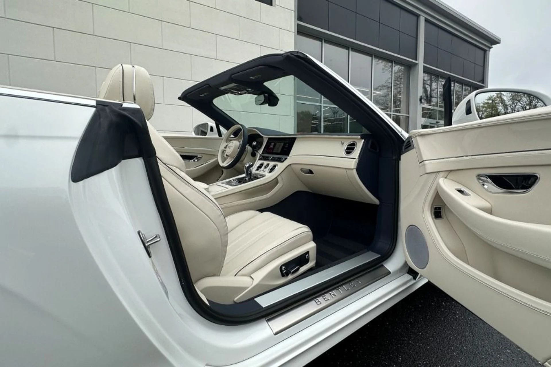 mph016_3081668717_New_2026_Bentley_Continental_GT_GTC_1777983733_d5ec428a0d