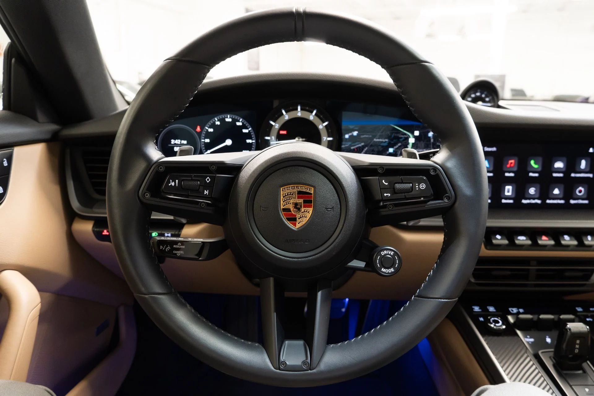 mph016_3082020897_Used_2024_Porsche_911_Carrera_S_1762982926_3ef9223e80