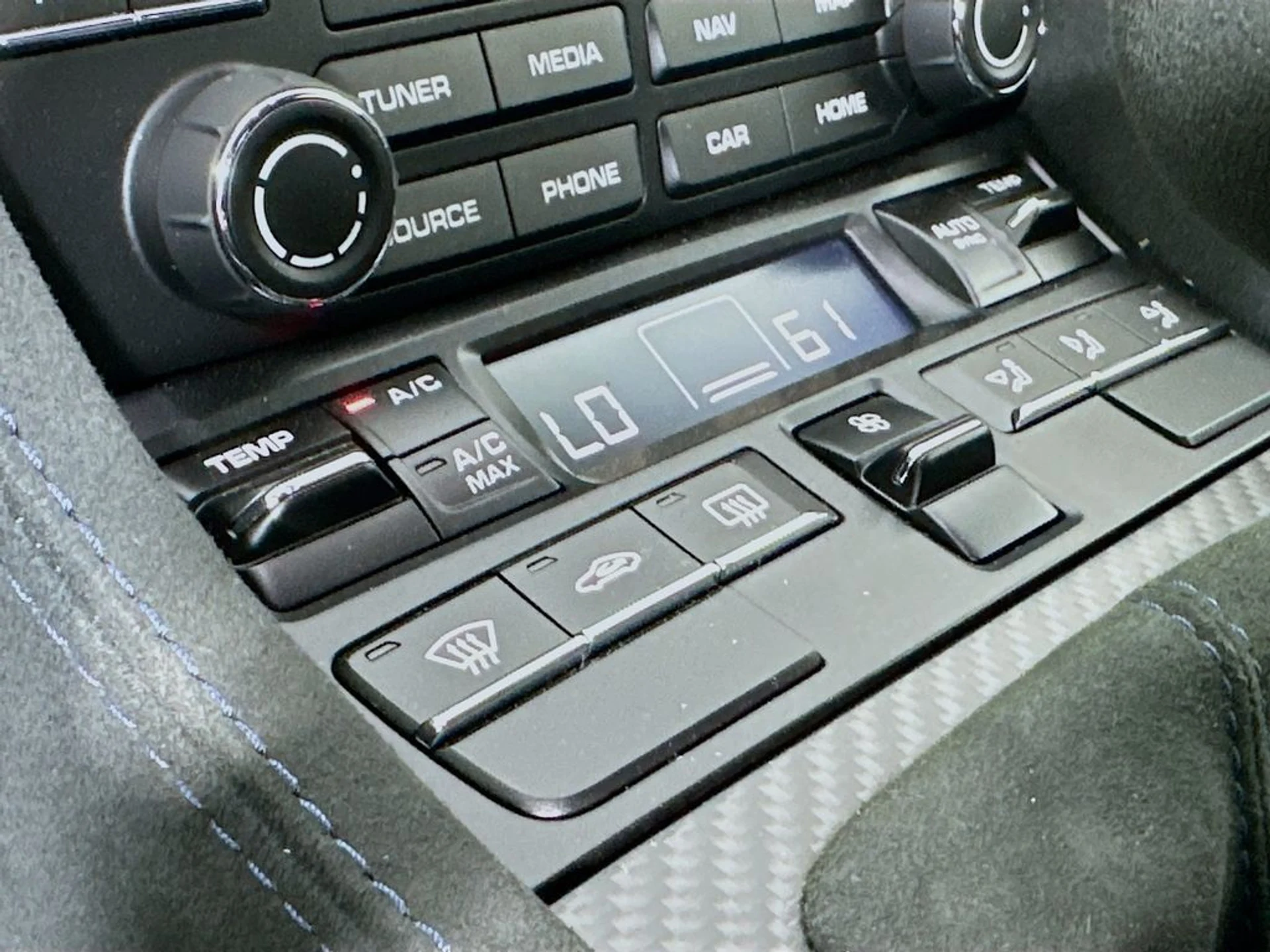 mph016_3087211212_63ae2ada99352370767f662601c7c8b7x_0e240611af