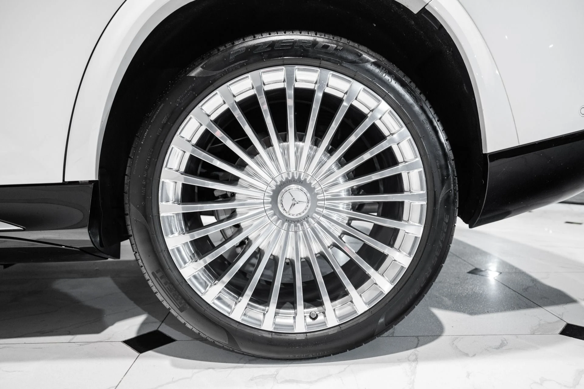 mph016_3090566538_Used_2022_Mercedes_Benz_GLS_Maybach_GLS_600_1761673208_9a3827bb18