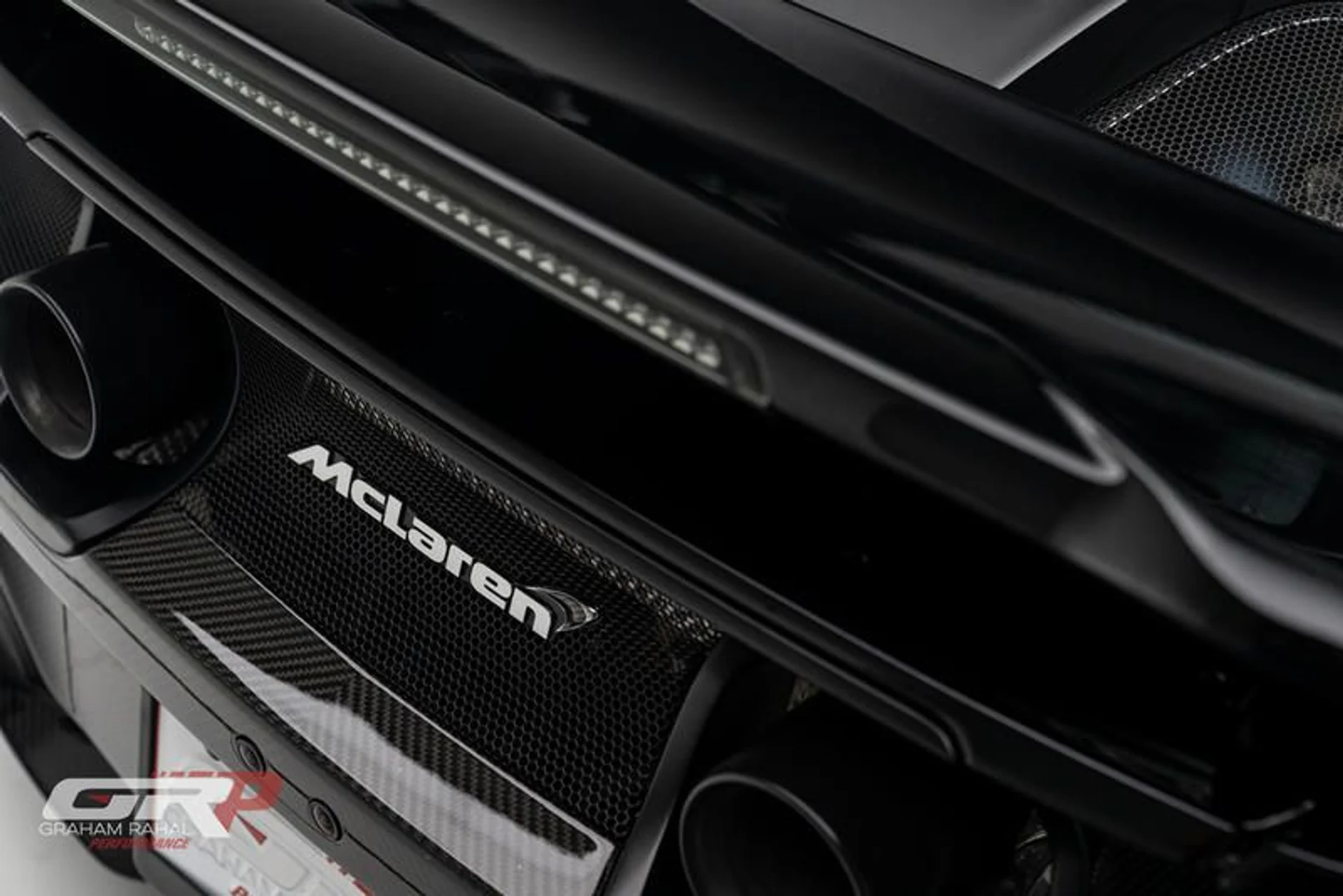 mph016_3091540836_AADB_441_D_8537_4_D40_9_F04_001_A637_EF_47_F_b7a3f5d037