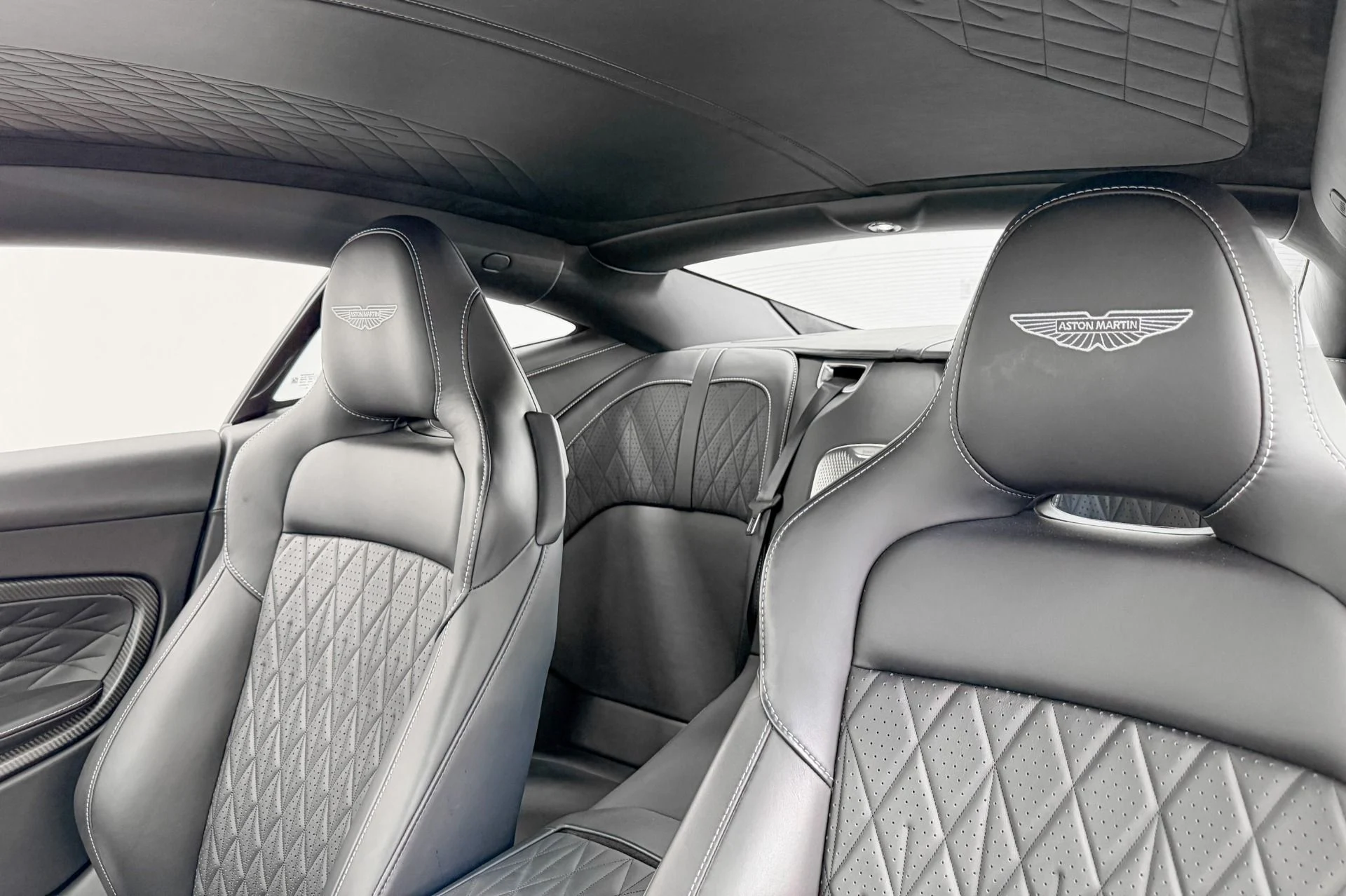 mph016_3092880494_Used_2024_Aston_Martin_DB_12_V8_Inspire_Sport_Interior_671_Horsepower_Low_M_Iles_1784830647_da49c88f46