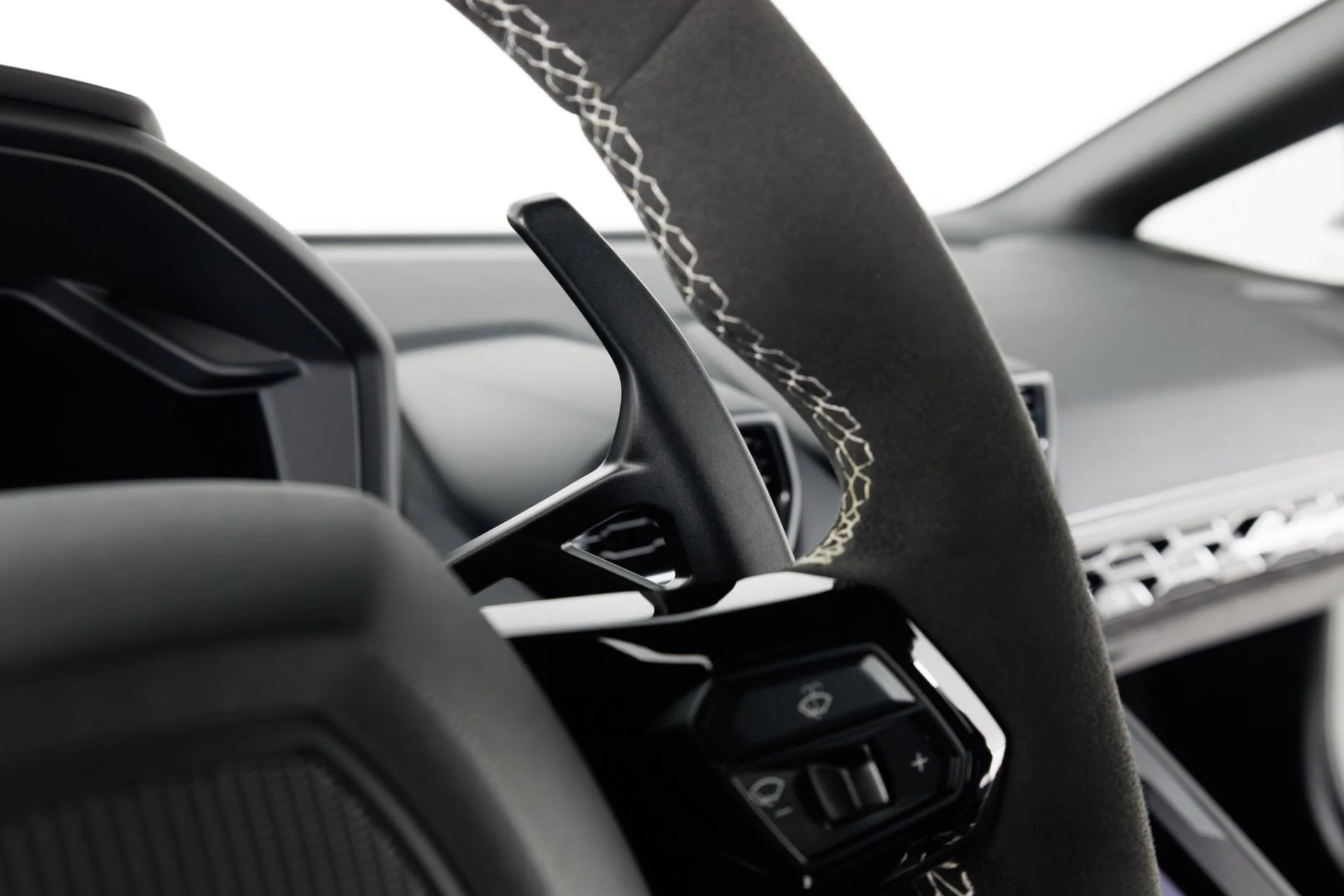 mph016_3094553211_Used_2020_Lamborghini_Huracan_LP_640_4_EVO_1779139549_142c9fd7c4