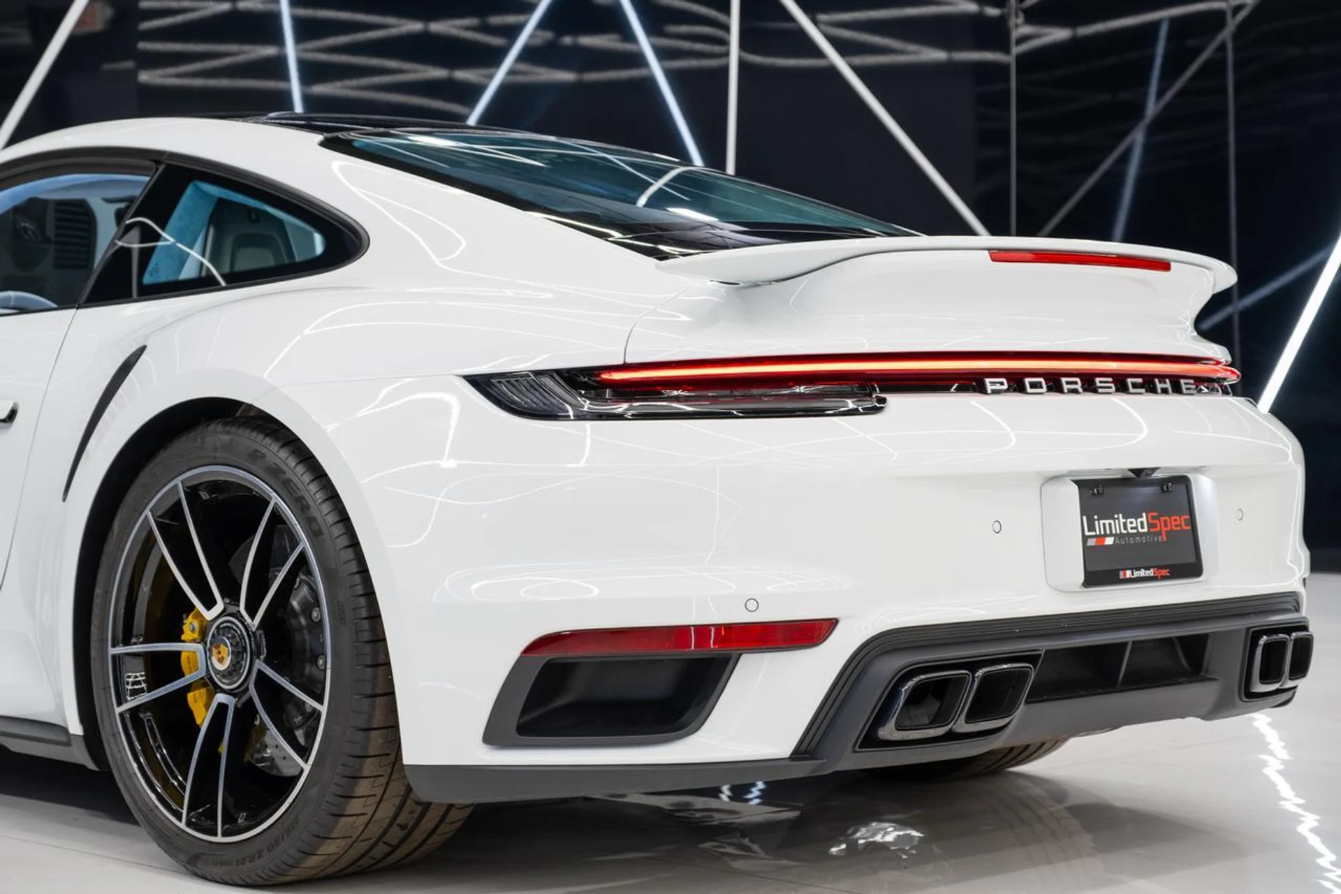 mph016_3105547740_da9640128693deeeb35b7831e19a2b61_9acdc5586b