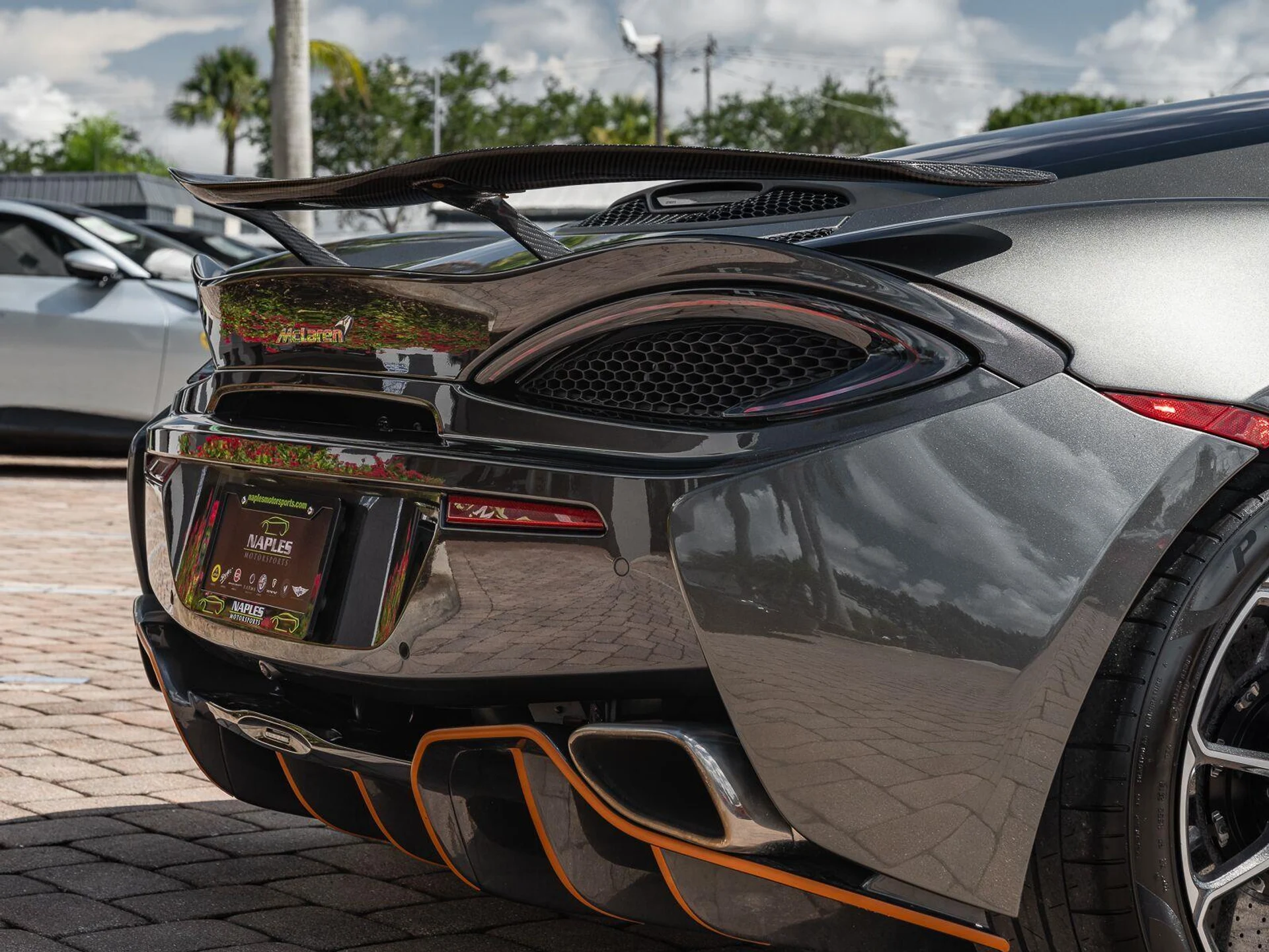 mph016_3110933704_Used_2019_Mc_Laren_570_GT_Coupe_1785532143_9361010912