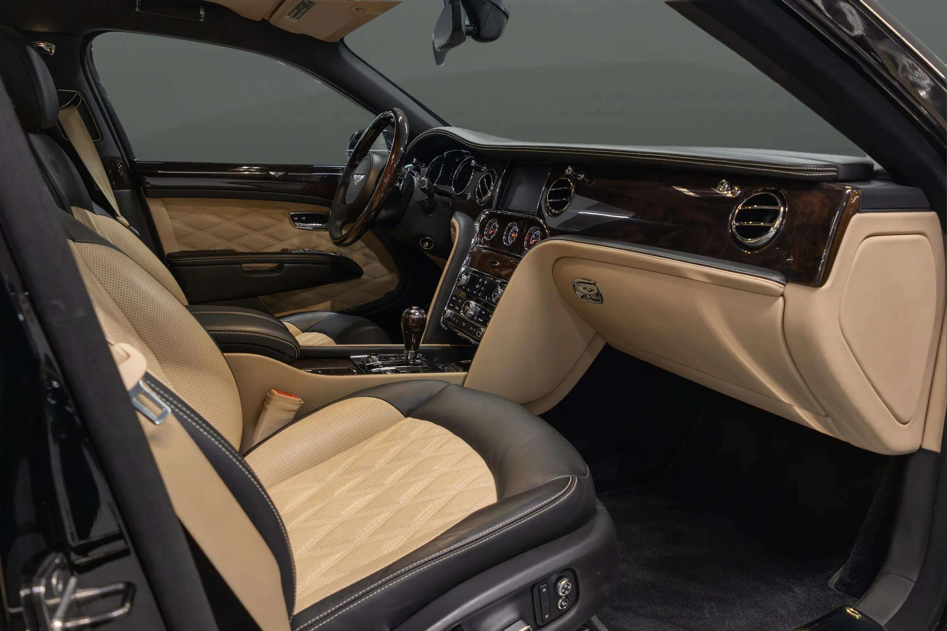 mph016_3112589423_88ee6da3_dc7d_4c45_804b_ceb1542c0c2b_201920_Bentley20_Mulsanne20_Speed2028_SCBBT_7_ZH_1_KC_00409429_17_426ab822f5