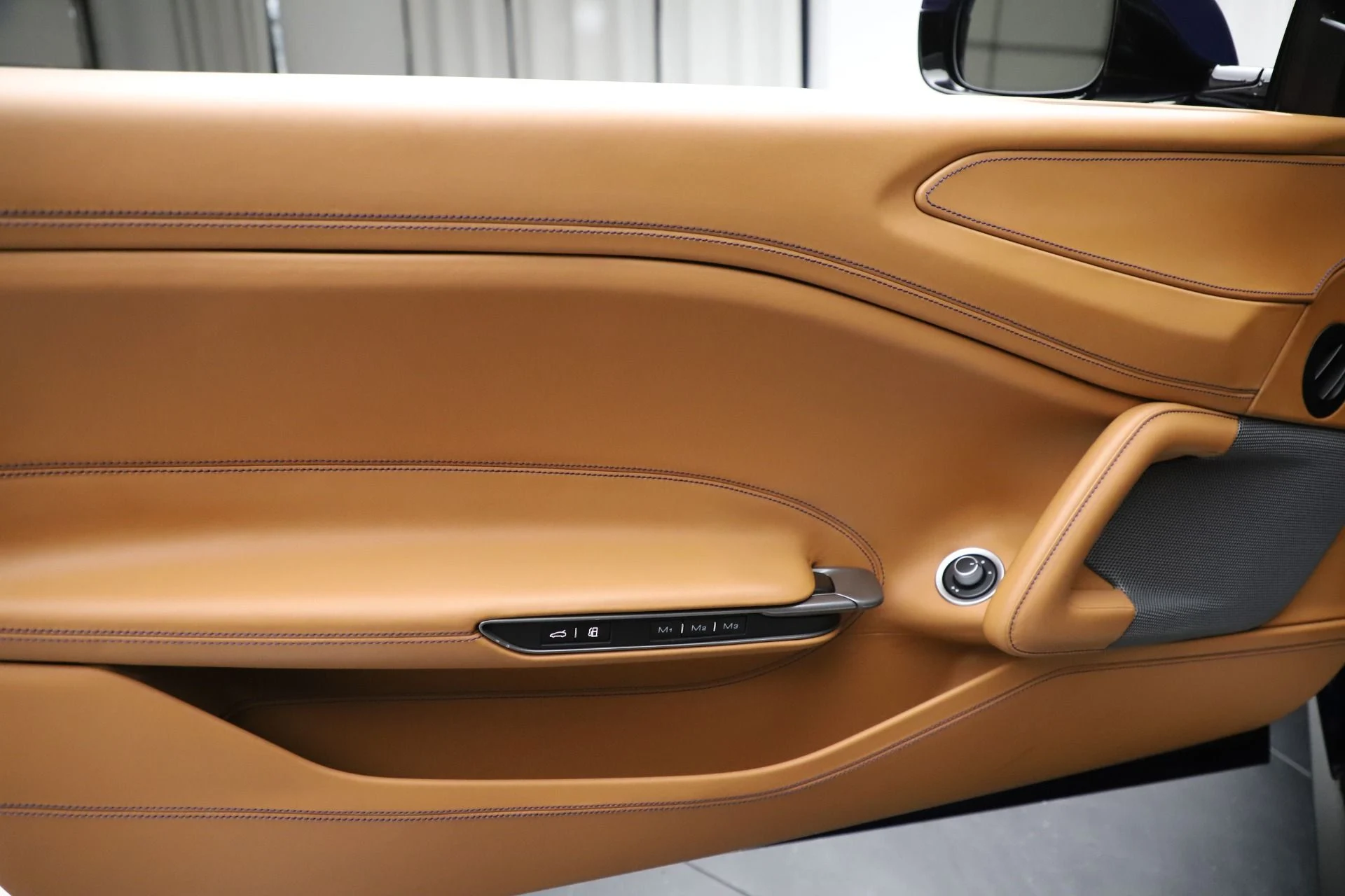 mph016_3118465740_Used_2017_Ferrari_GTC_4_Lusso_1747161602_f503c68fc7