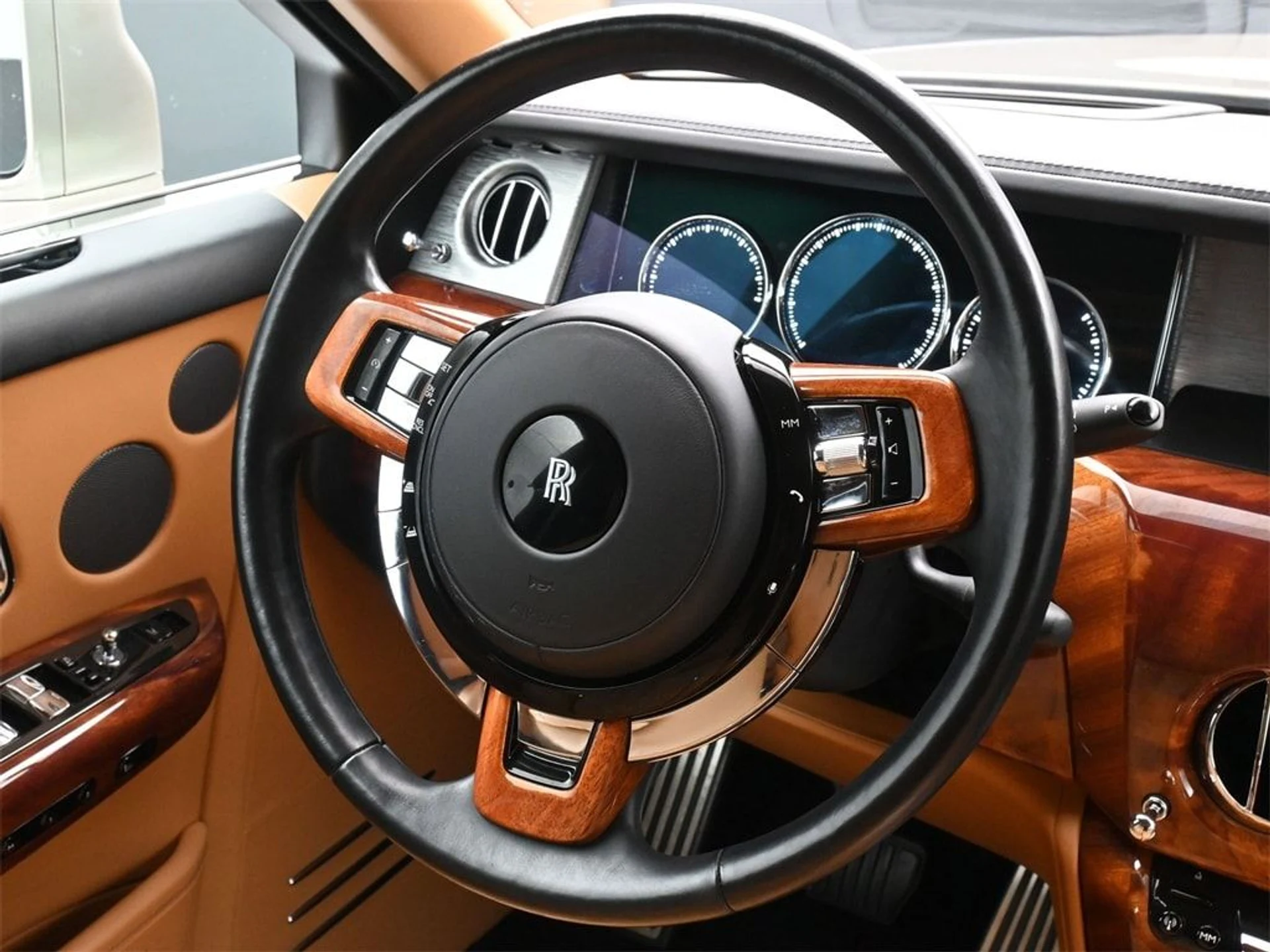 mph016_3126092814_952986e8804c63dd83d4ff5843c87a55x_ccdeffffca