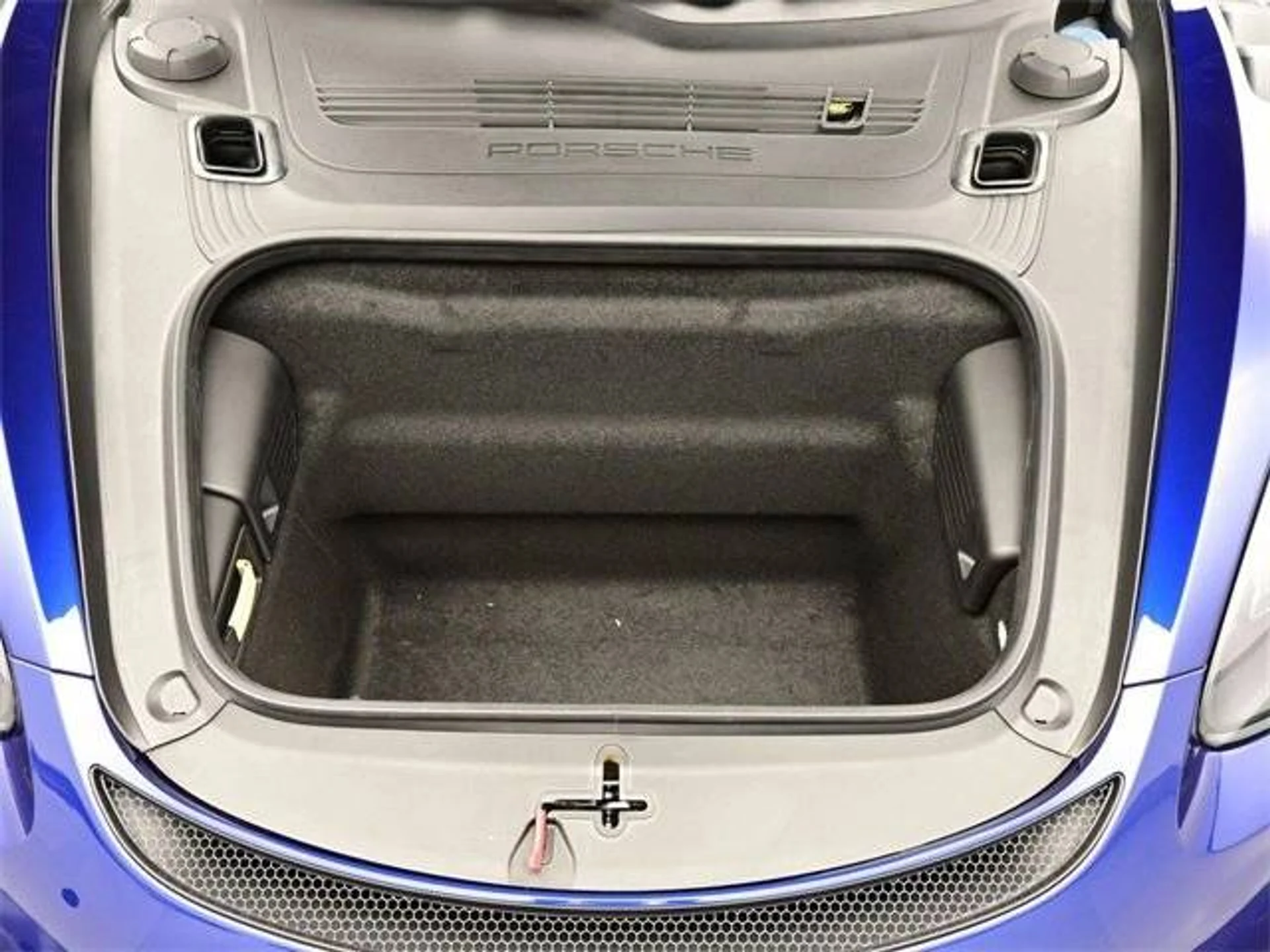 mph016_312992723_77b984d1f8e739c89c7886cfa9fcd49cx_ead3084736