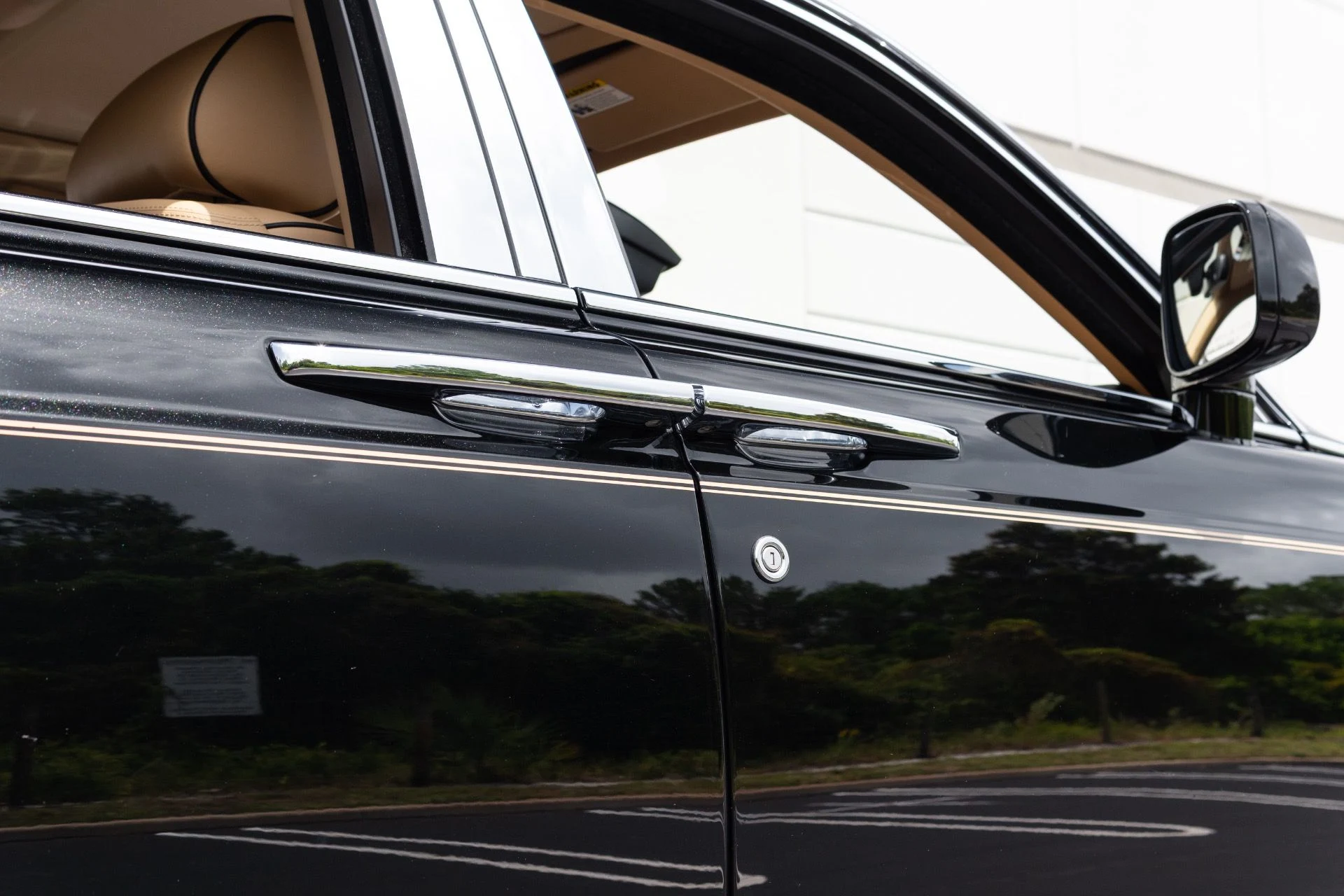 mph016_3139554397_Used_2015_Rolls_Royce_Phantom_1779983365_34d5708c9e