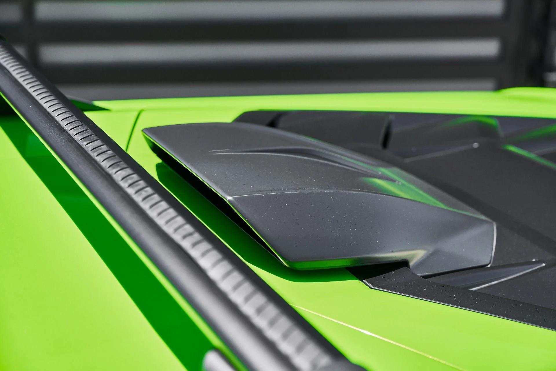 mph016_3149958715_Used_2023_Lamborghini_Huracan_Sterrato_Base_1779238834_dc8a49c594