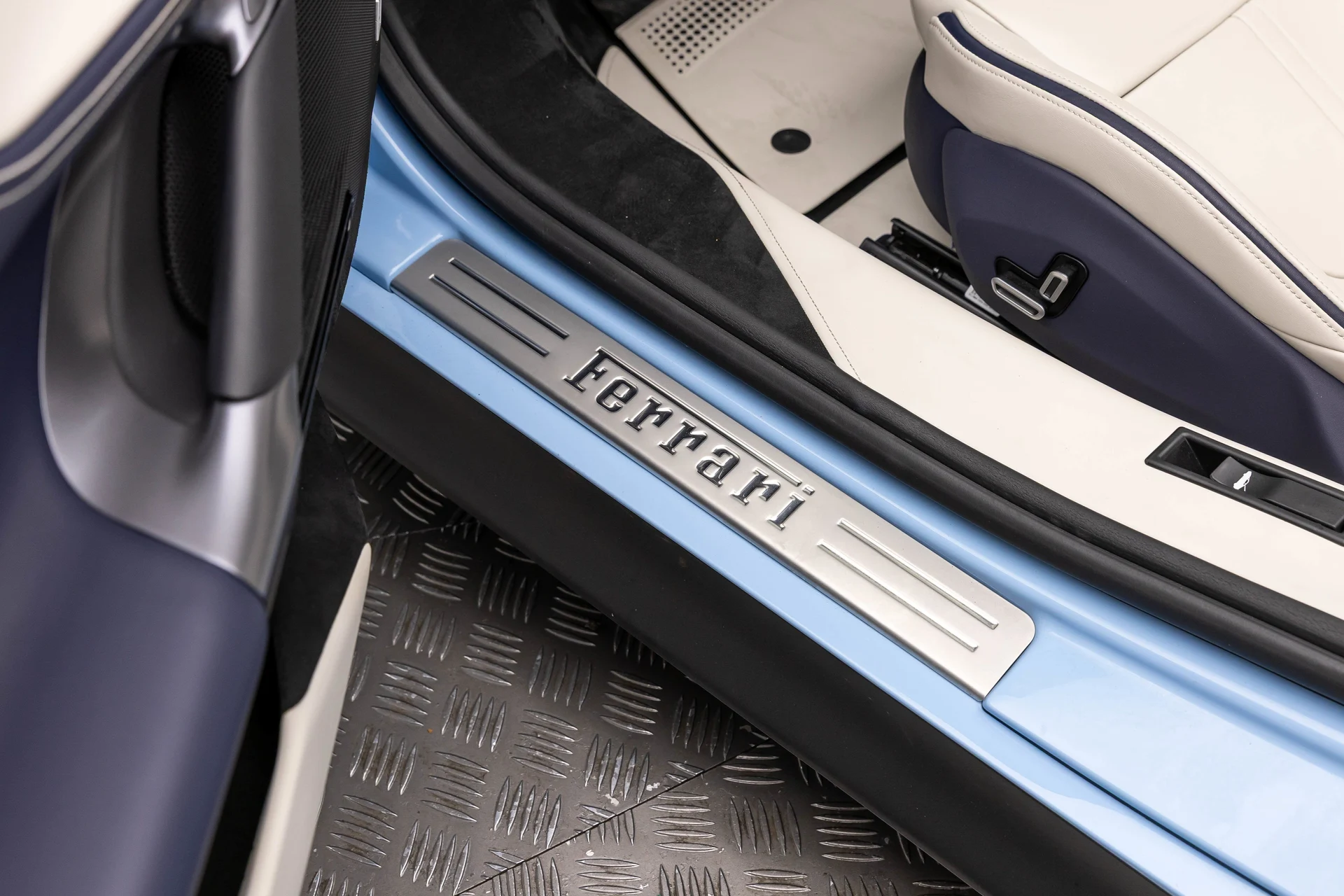 mph016_3150472237_4ed0b8ad4cb1480ea5d6d0180253af48_3b4eaed3b1