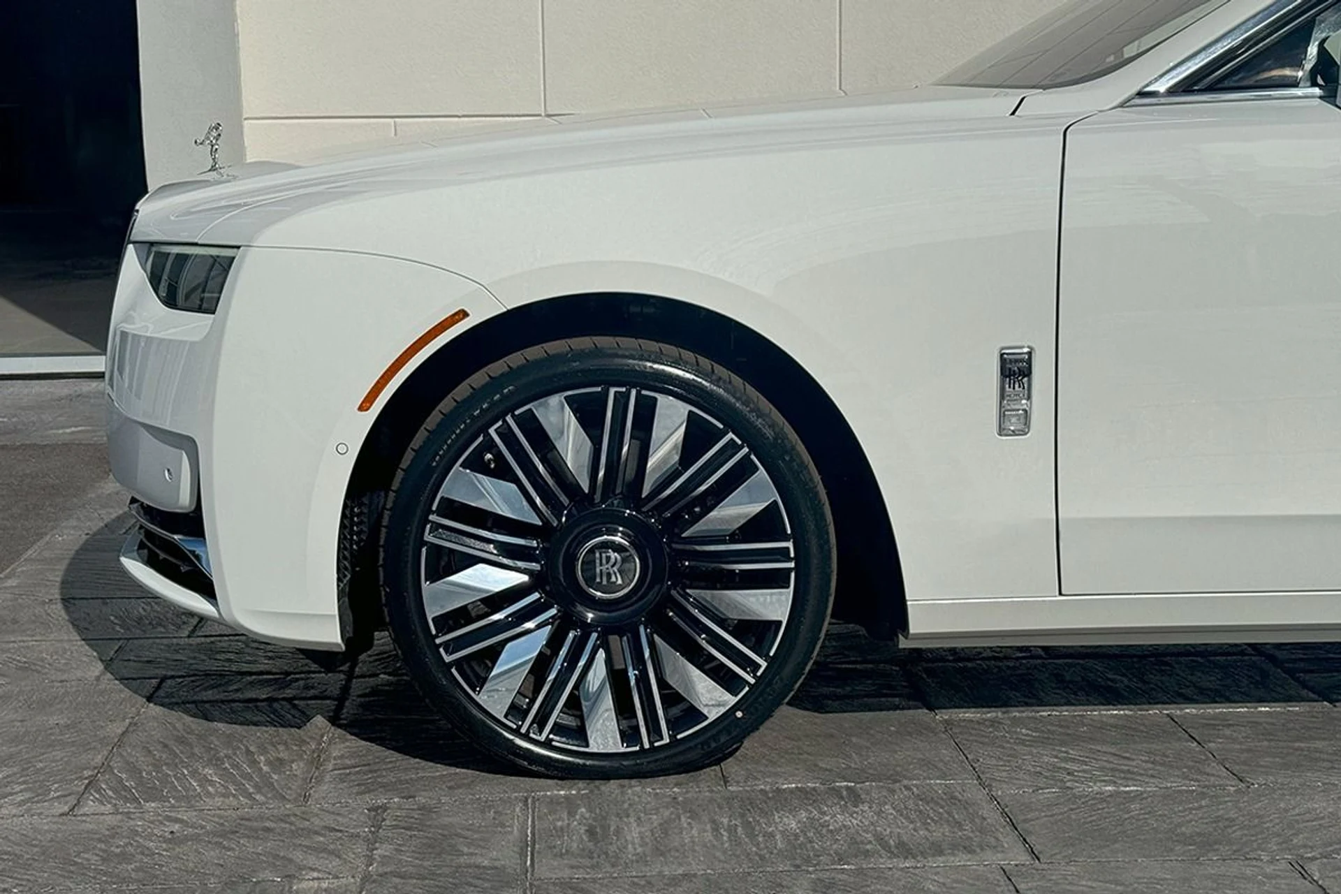 mph016_3152171647_Used_2025_Rolls_Royce_Ghost_1740557144_486b72249c
