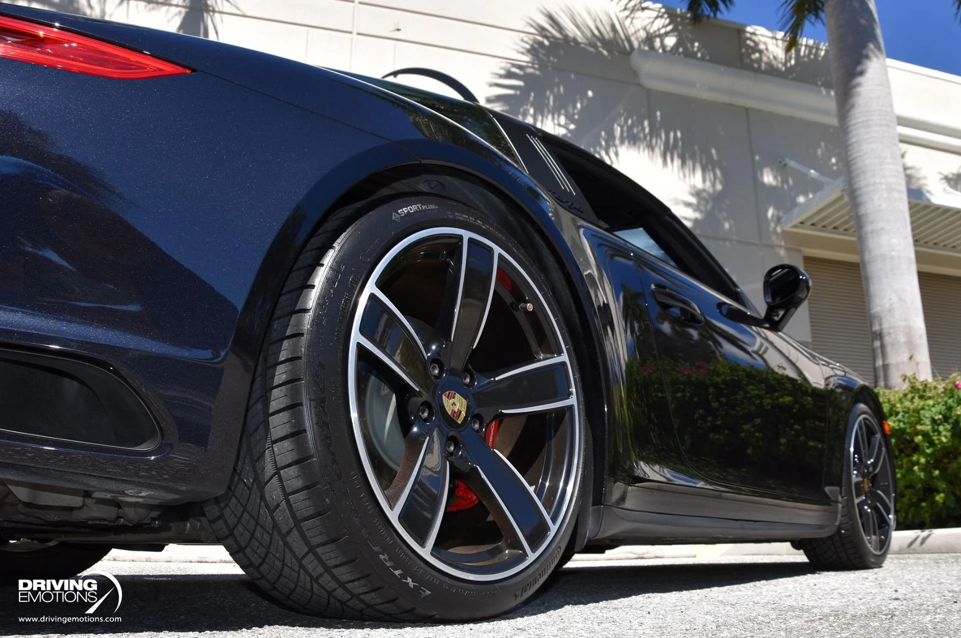 mph016_3153856953_868_p17_l_df8335e87c