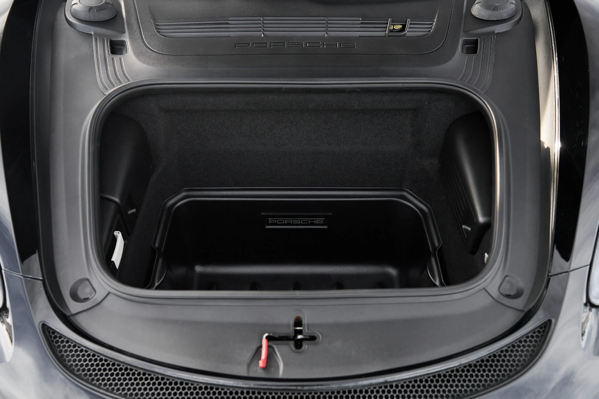 mph016_3153949427_Used_2020_Porsche_718_Cayman_GT_4_1763019547_c030dc7b36