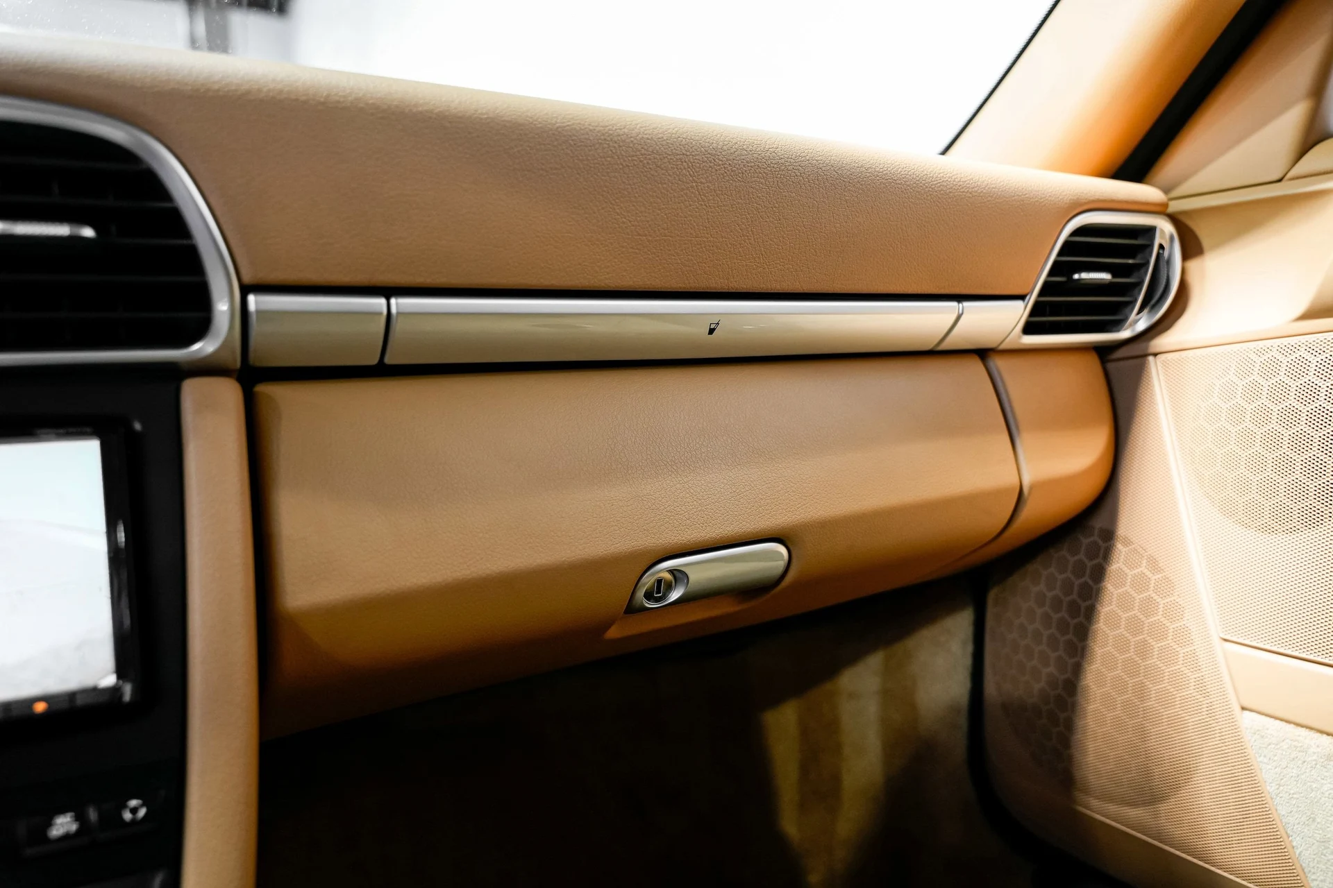 mph016_3160513634_d7fa7a5c0840d8f42dc28b7ca7ece6e9x_8d475efc61