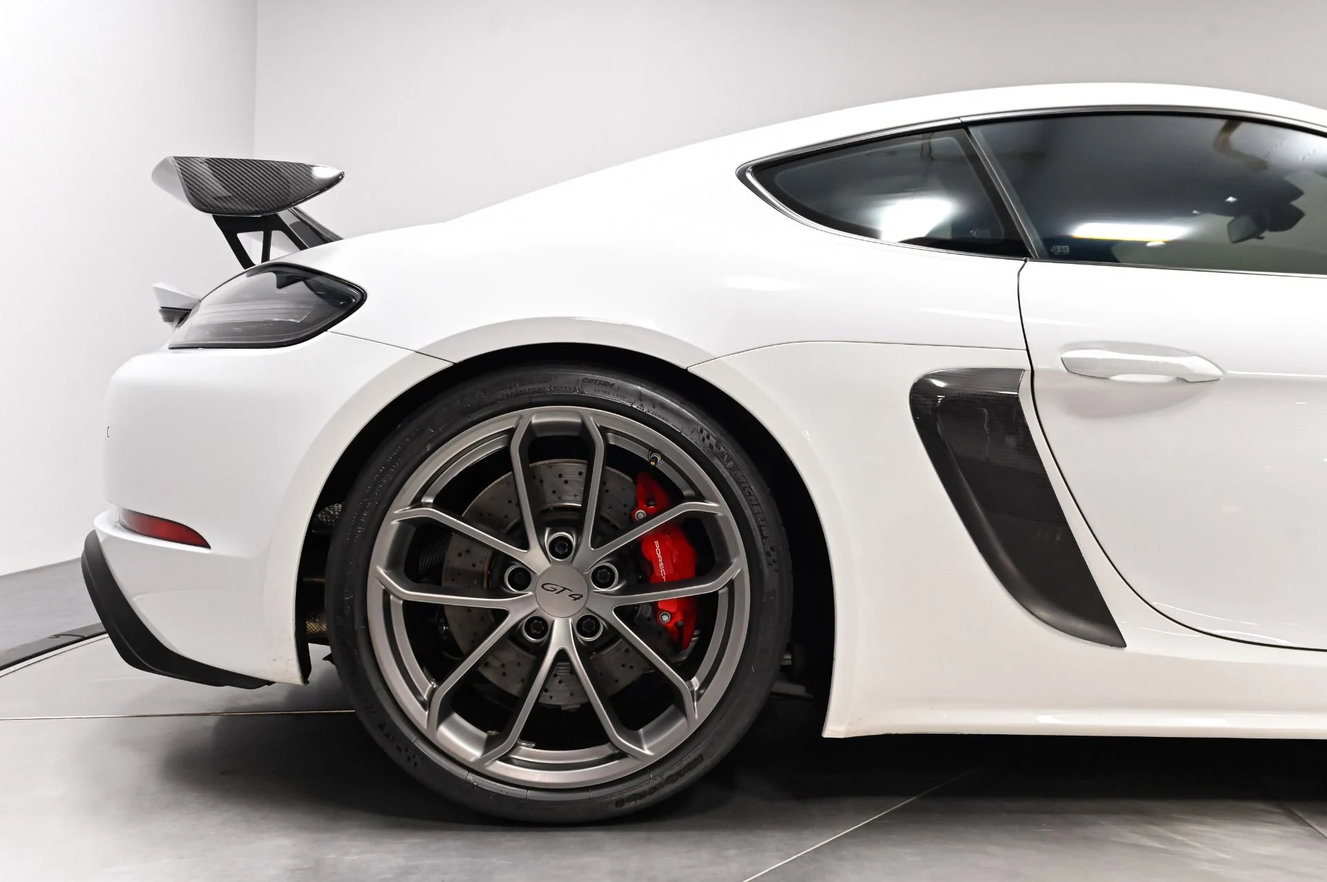 mph016_3161740444_Used_2022_Porsche_718_Cayman_GT_4_1793042587_03b8ae19dd
