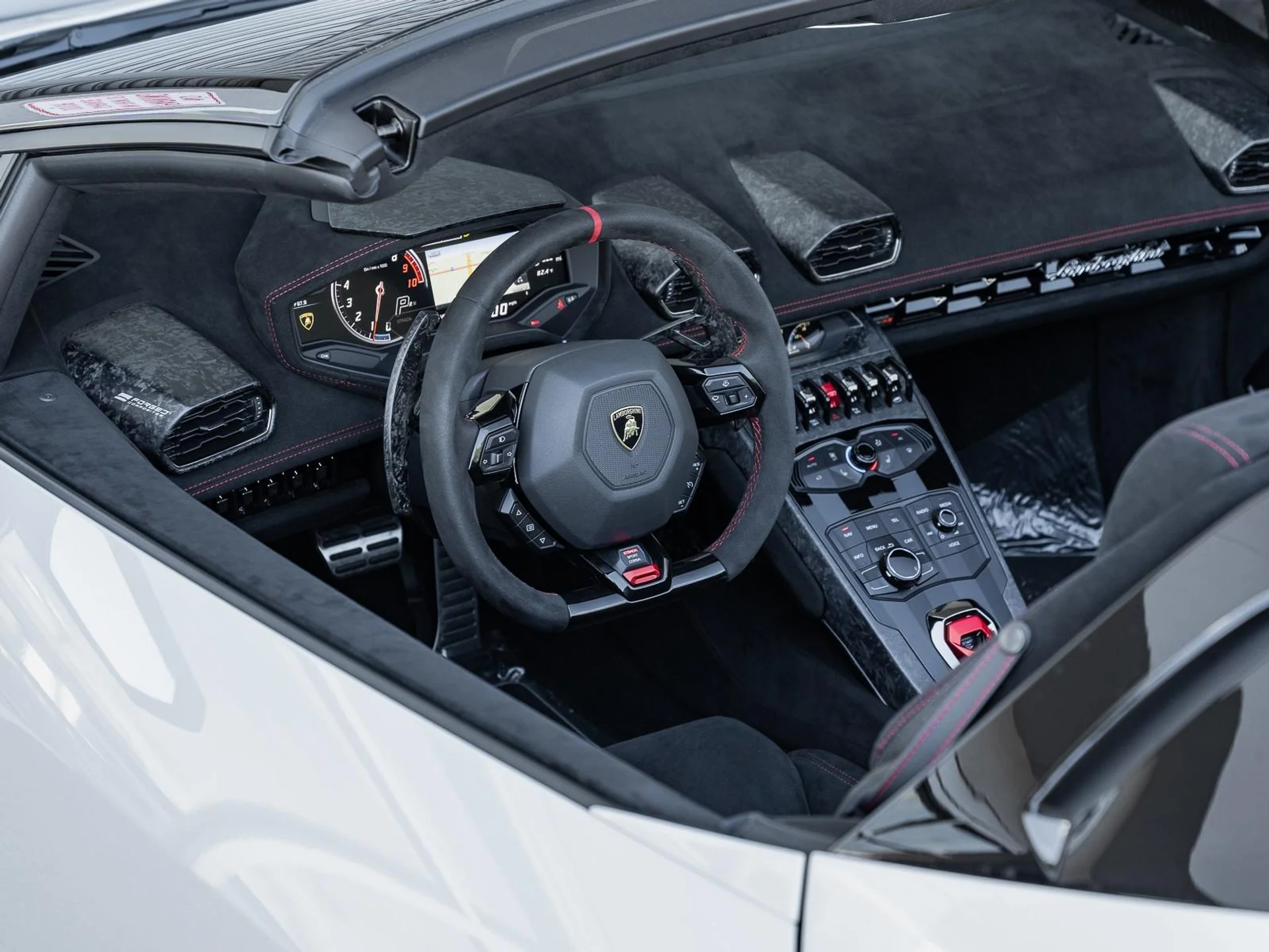 mph016_3165004128_Used_2018_Lamborghini_Huracan_Performante_Spyder_1761599131_3ae6fc8bc0