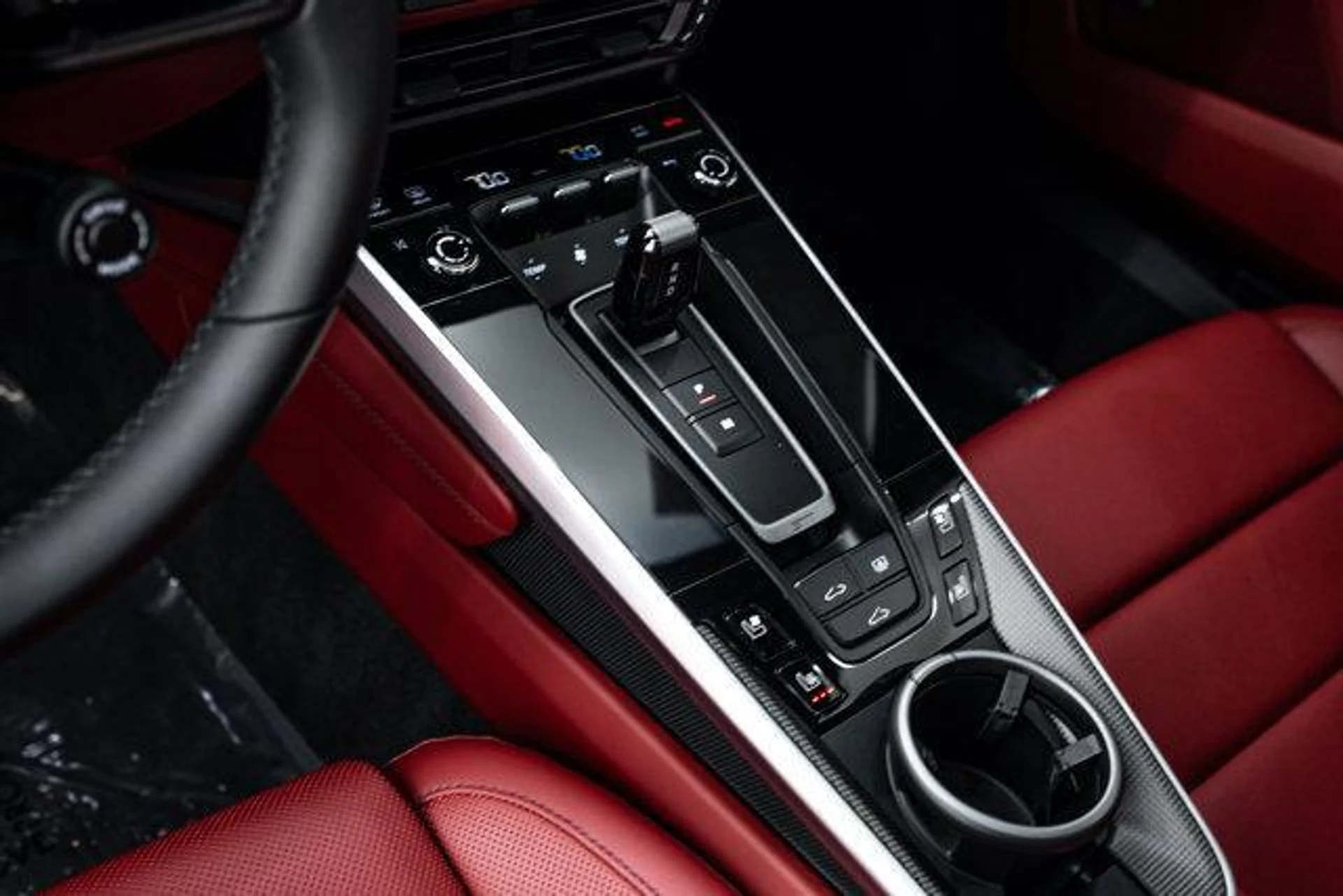 mph016_3168088342_4_BD_Wj_Uw2_O7_u_Qq3_F_Wi_Nzy_Po_Me_VI_b67b616074