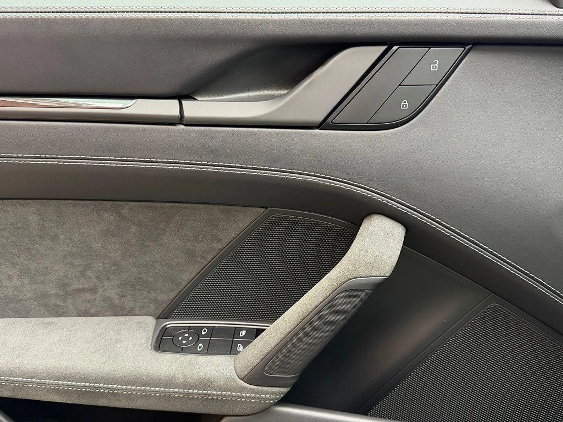 mph016_3173709666_Huu7_Nq_Fn_N2e_L_Ohd_G8_Ap_N_Bik_Cx_Zo_a897d3e4b7