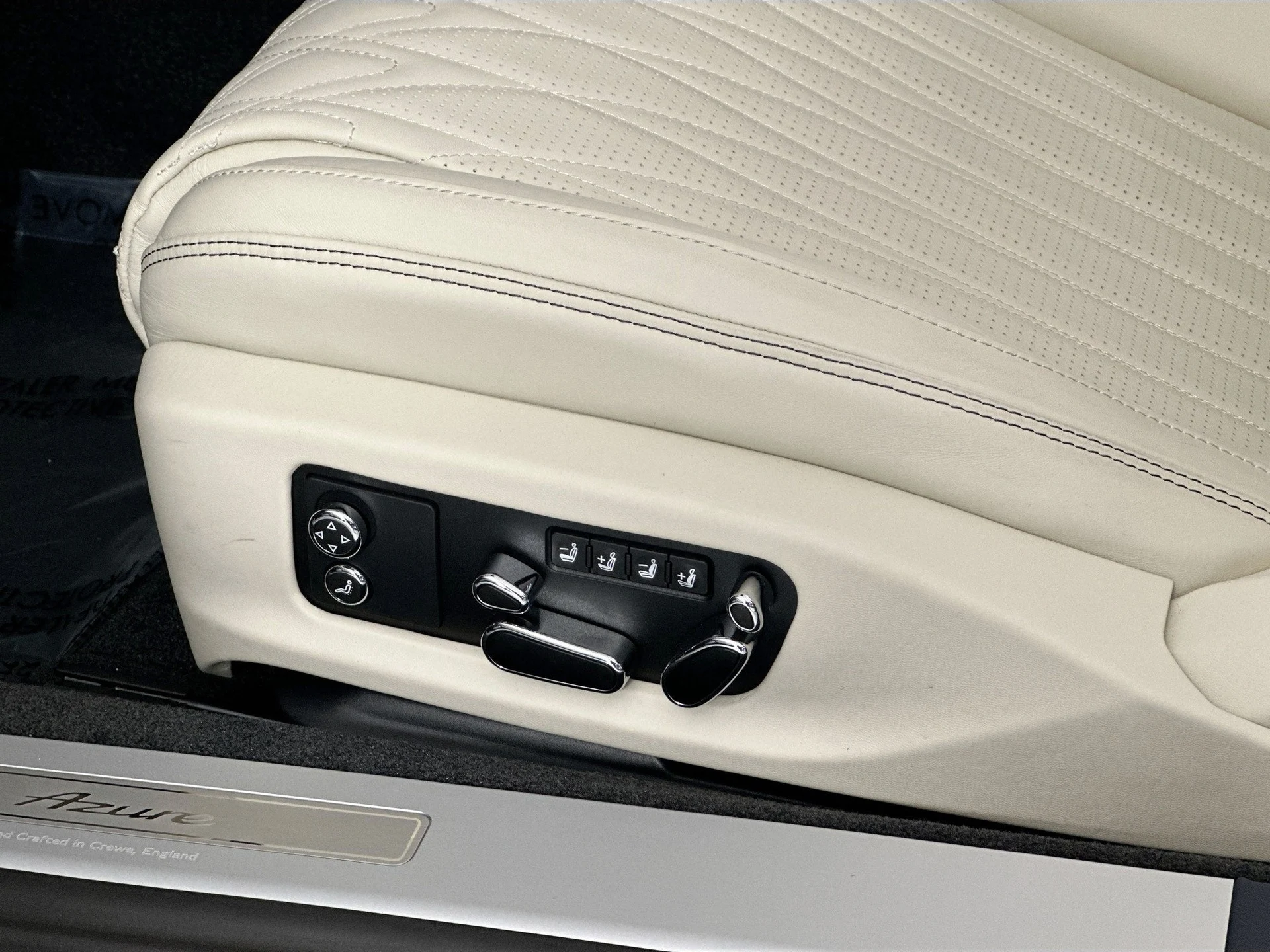 mph016_3174850185_17_05205a3817