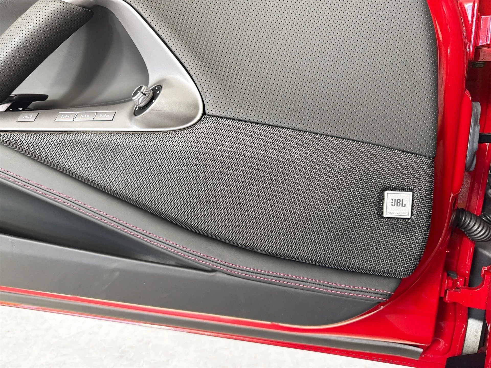 mph016_3175311591_980f2a78087374cb1781ec89a07f0b56_f9f9ee3536