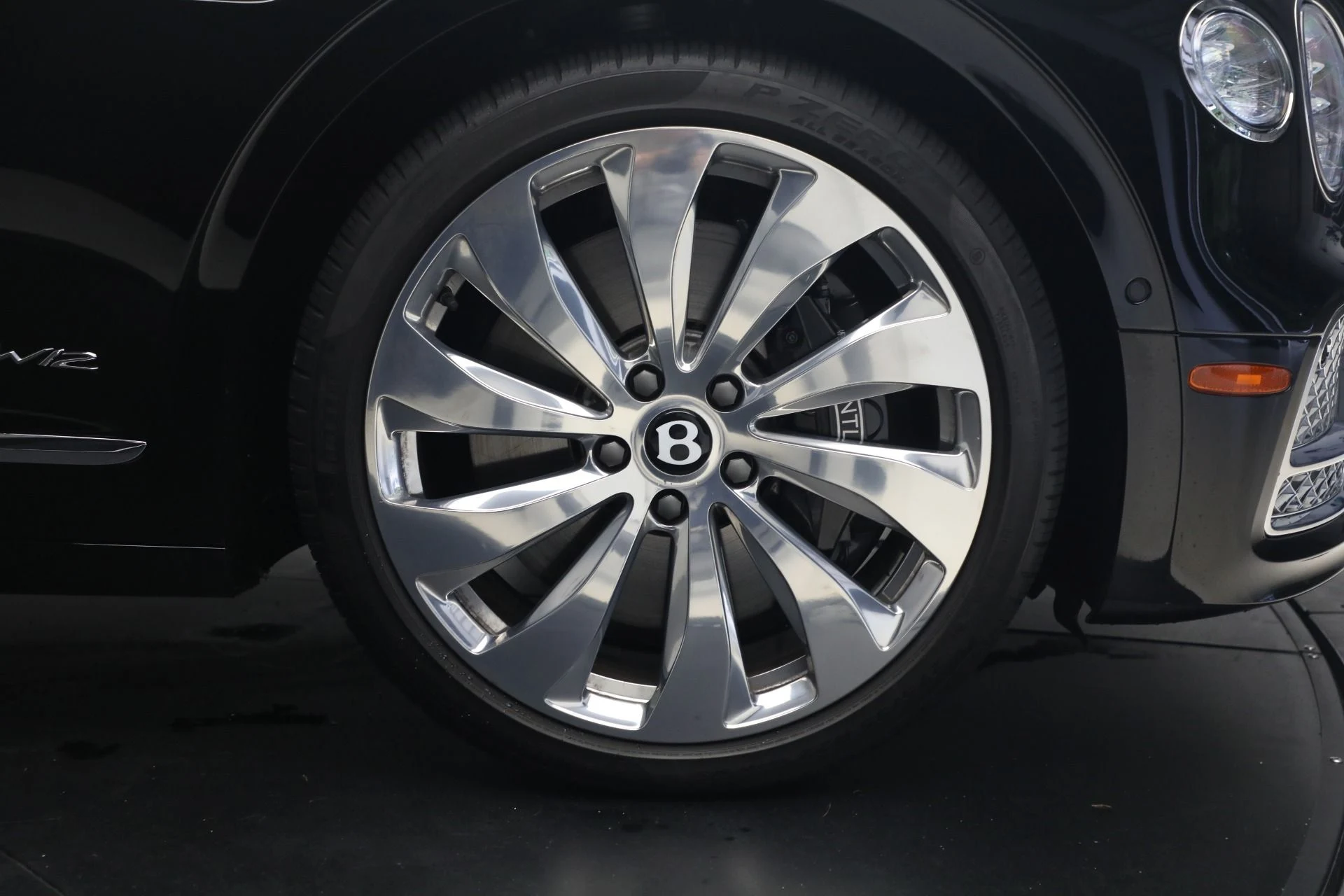 mph016_31776939_Used_2022_Bentley_Flying_Spur_W12_1787352541_cfda0ebc38
