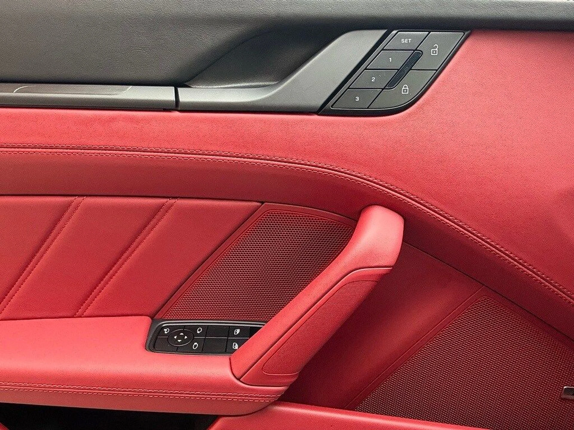 mph016_3186313559_7b3318ffddac9c66a069c002487967dbx_a221ec02d7