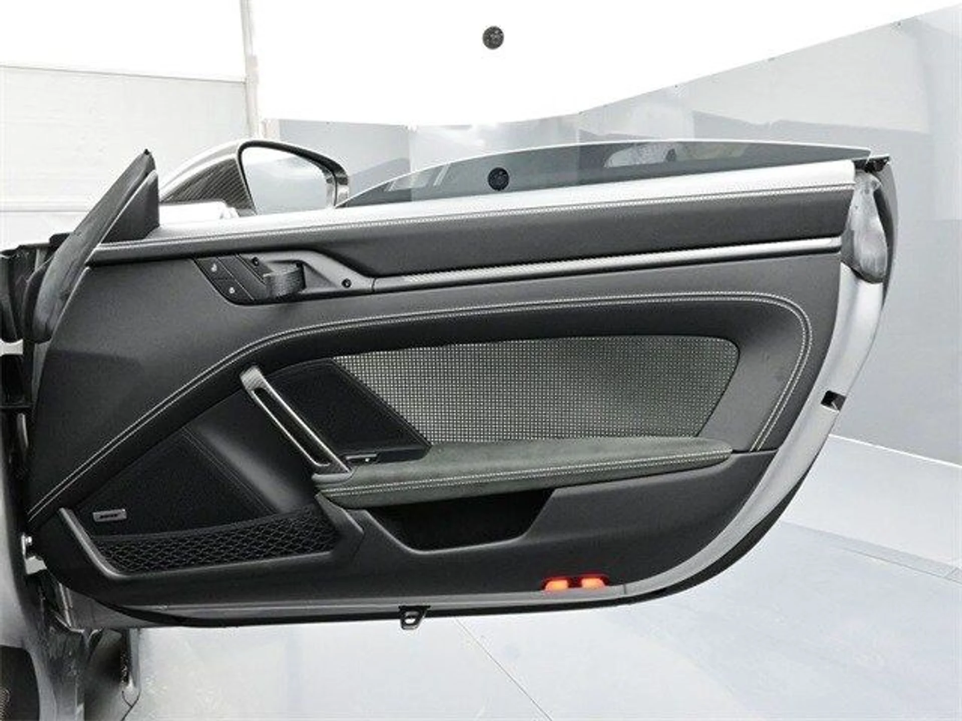 mph016_3187677664_5a7d521581c9379f0854e40c2d970455x_413492e5b5