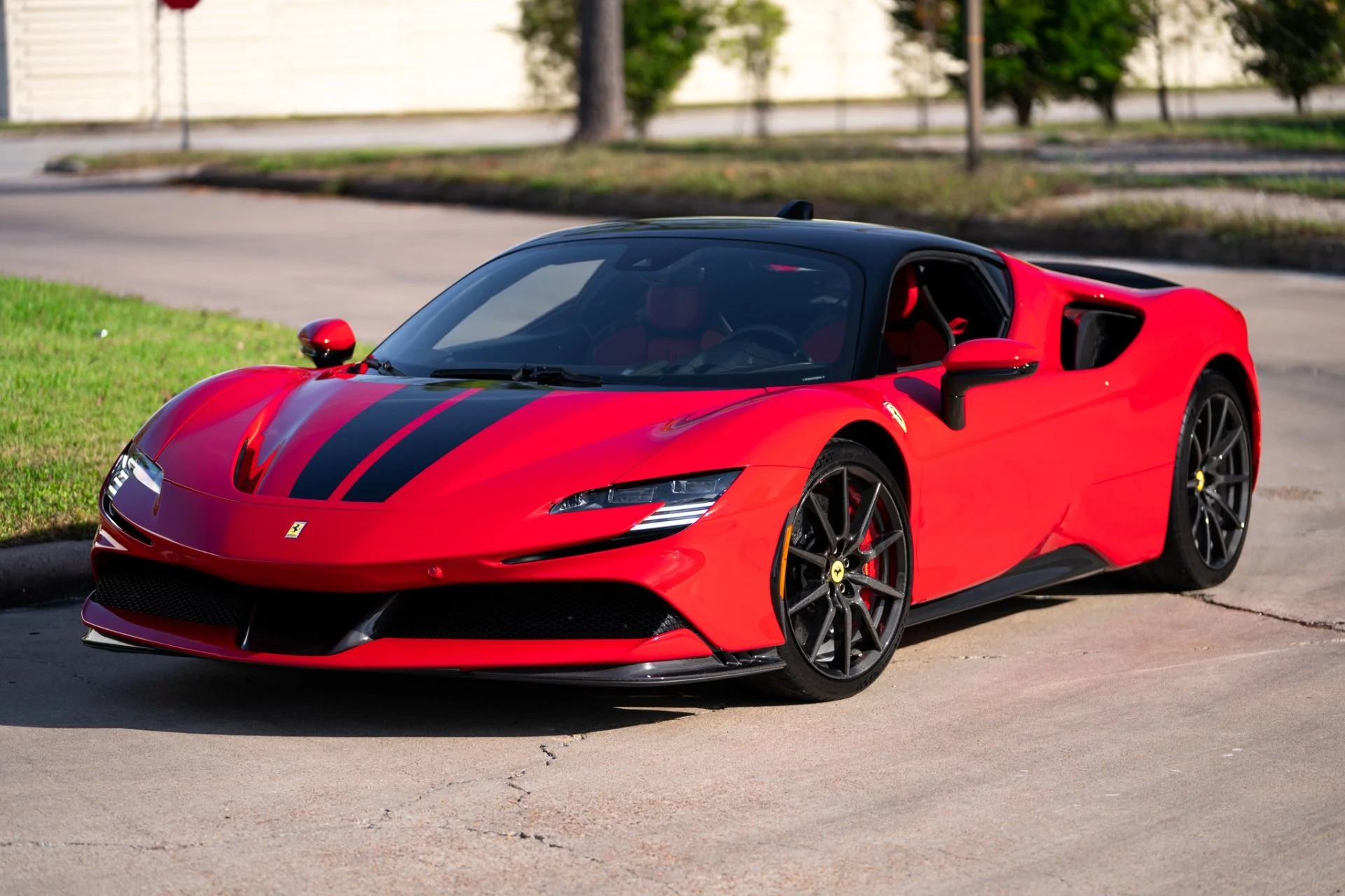 mph016_3194501599_Used_2023_Ferrari_SF_90_Stradale_1764710816_b0b3674391