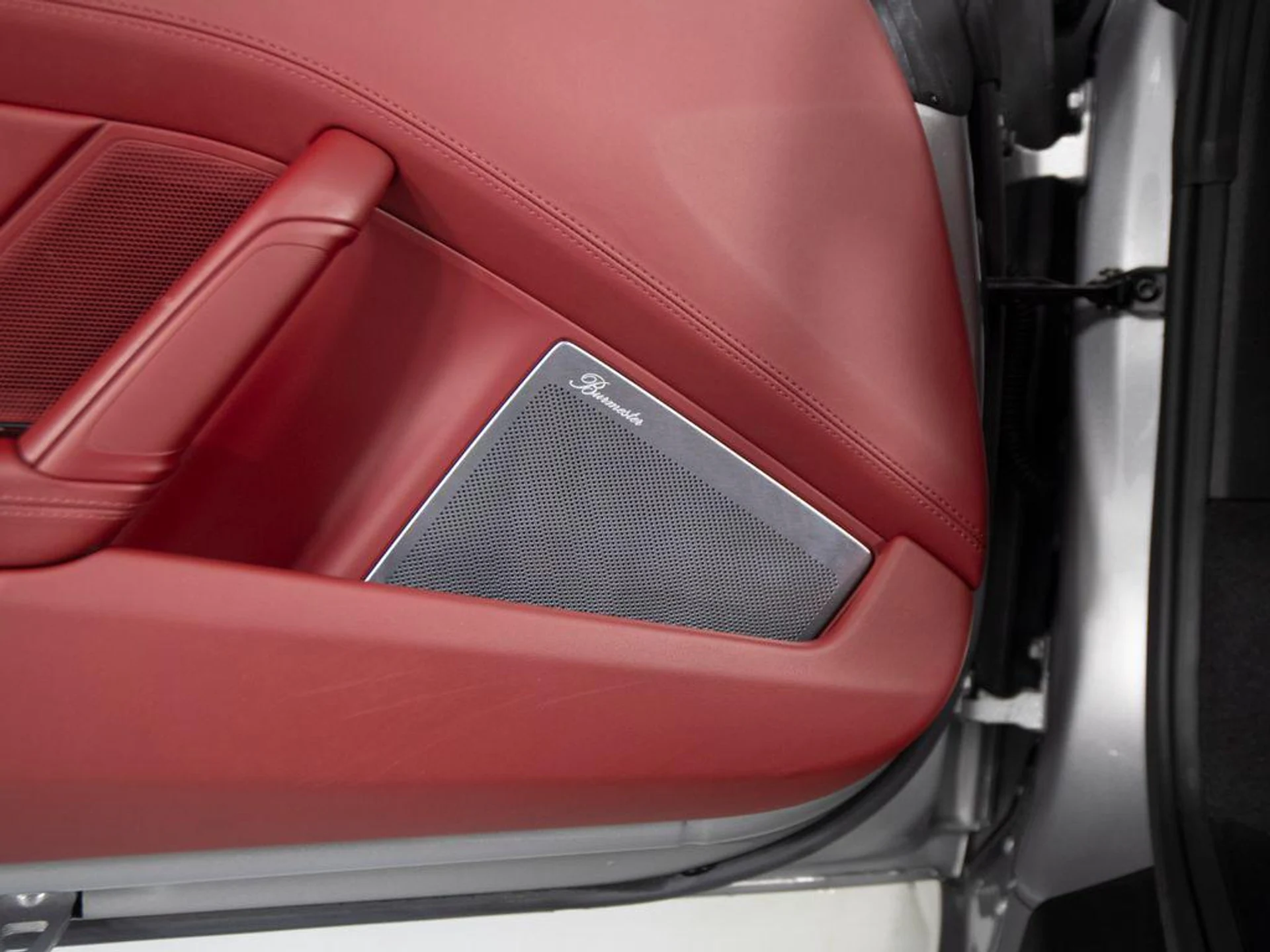 mph016_3194985268_YD_5x_M0nm664d_A_Kx6bl8hgwamso_Q_f3315cae6e