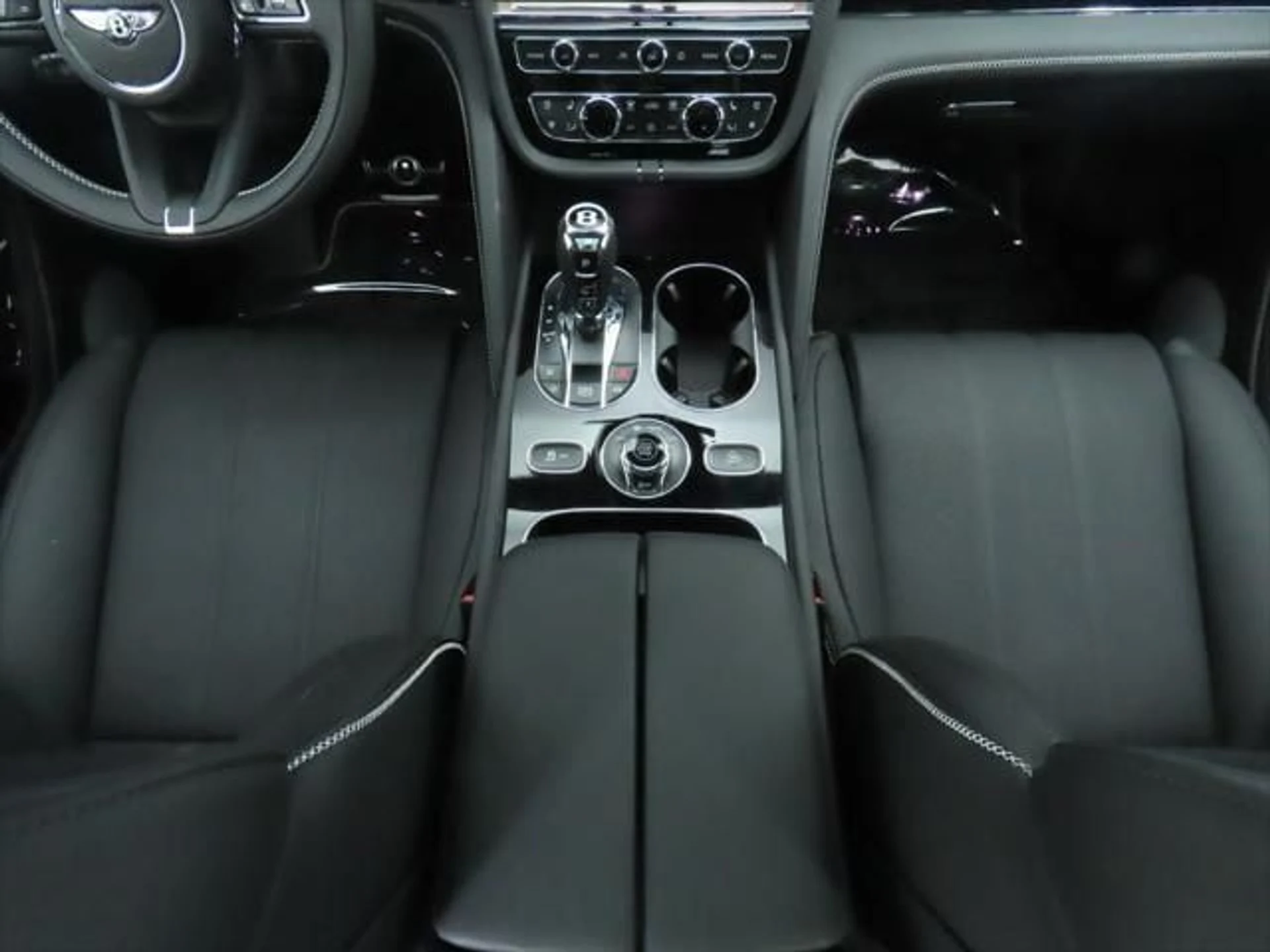 mph016_3195281330_new_2025_bentley_bentayga_8119_22803697_17_640_1dfef99b89