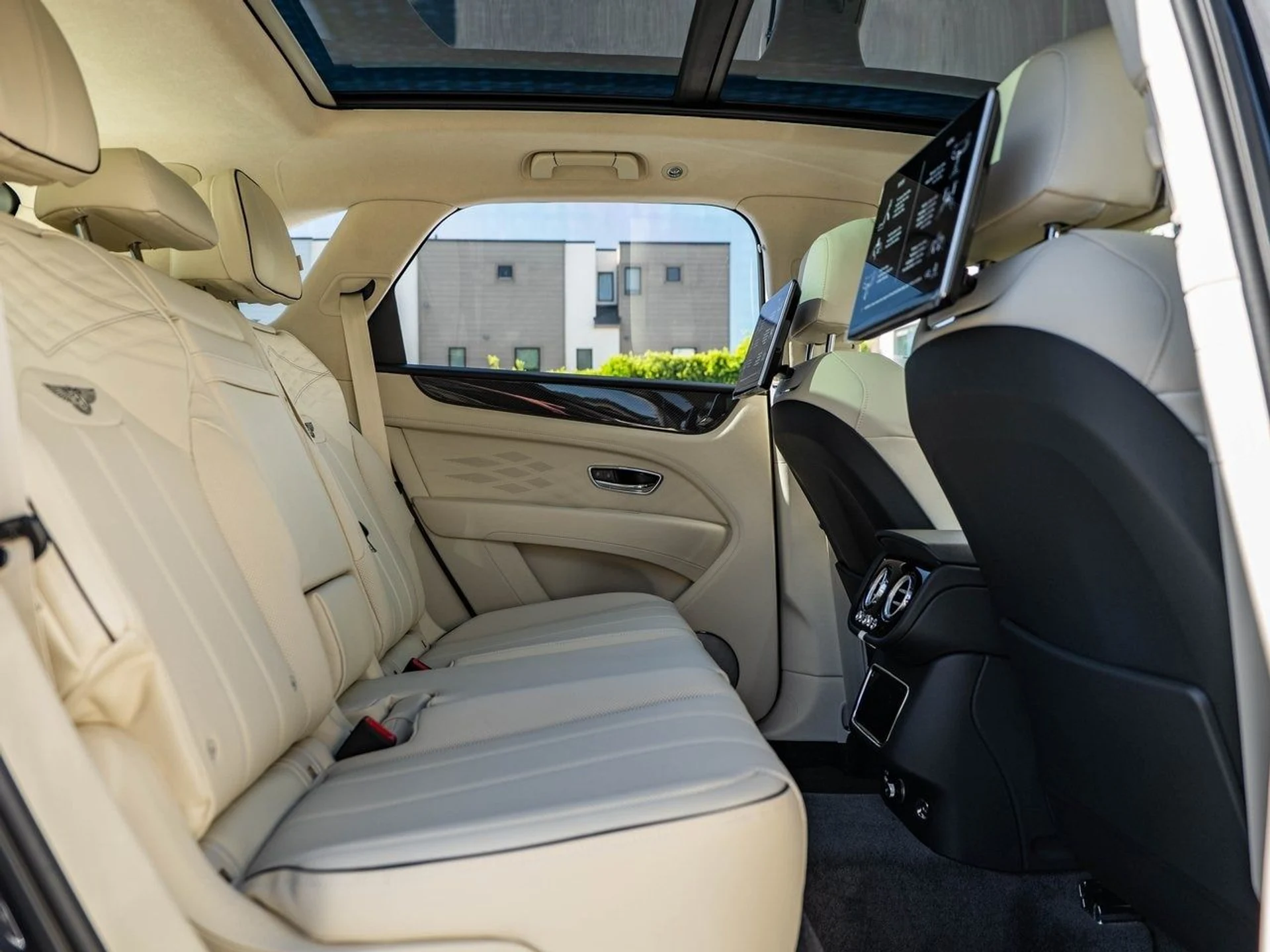 mph016_3204307940_f7d27c0cf38823964395f20dc2c5c79fx_d98082985d