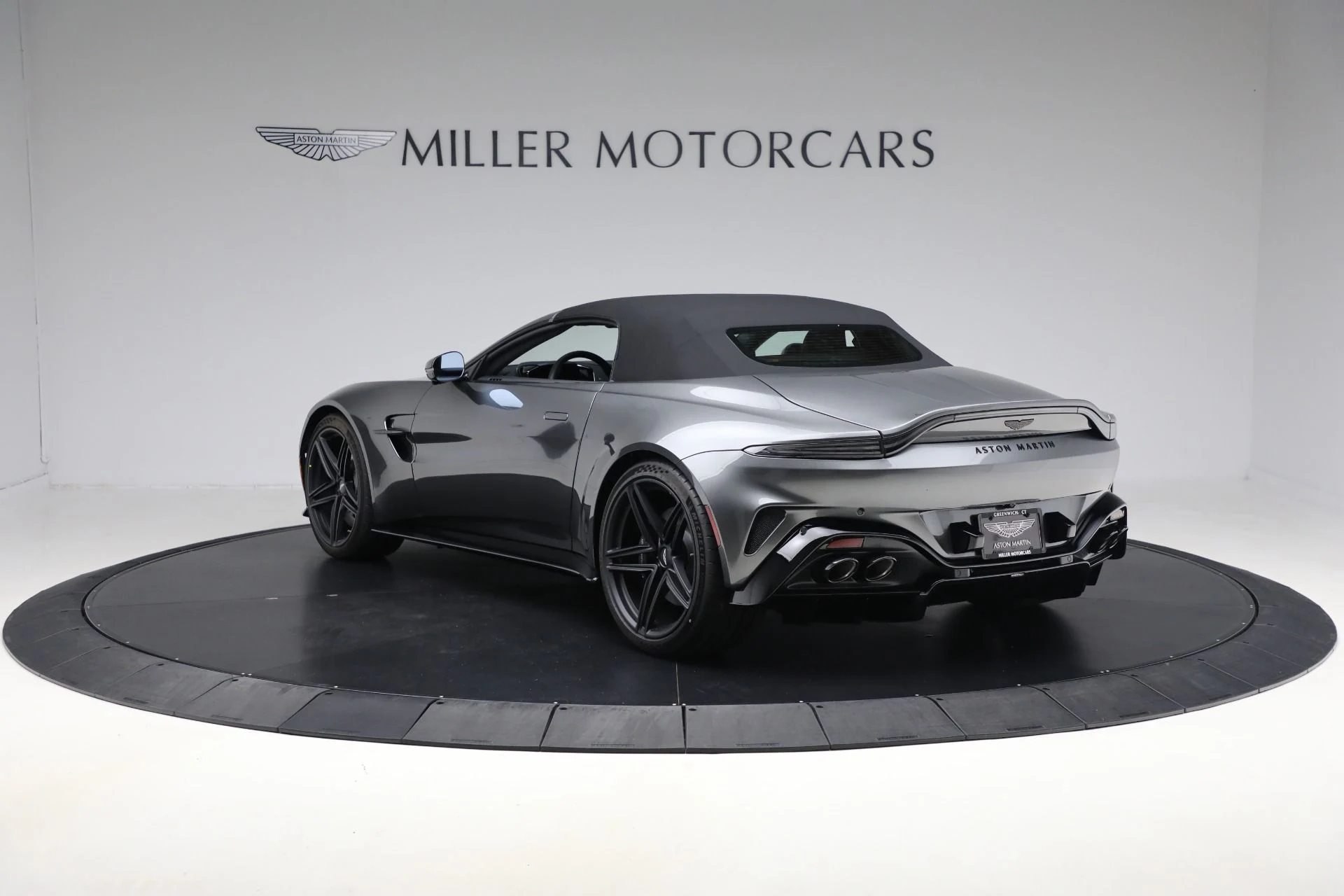 mph016_3209598733_New_2026_Aston_Martin_Vantage_Roadster_a54b6752c0
