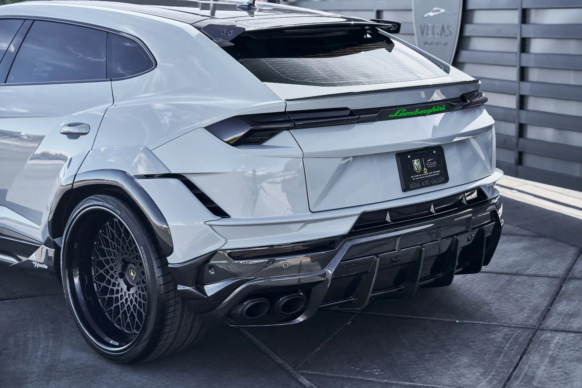 mph016_3210077359_Used_2024_Lamborghini_Urus_Performante_1772849039_72ac282a1a