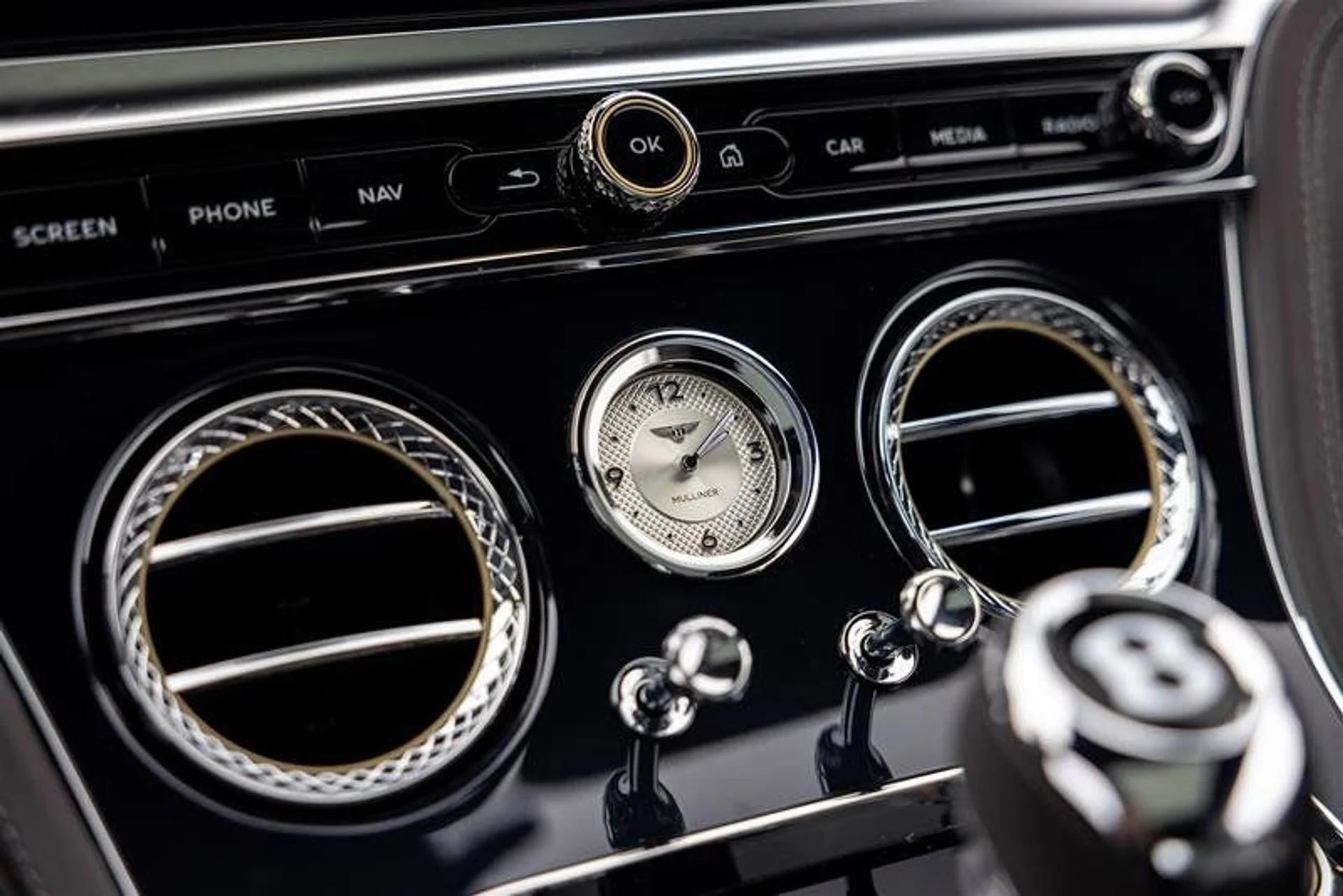 mph016_3218786498_37641600_06716_11714614_1577164511_38c1bd858e