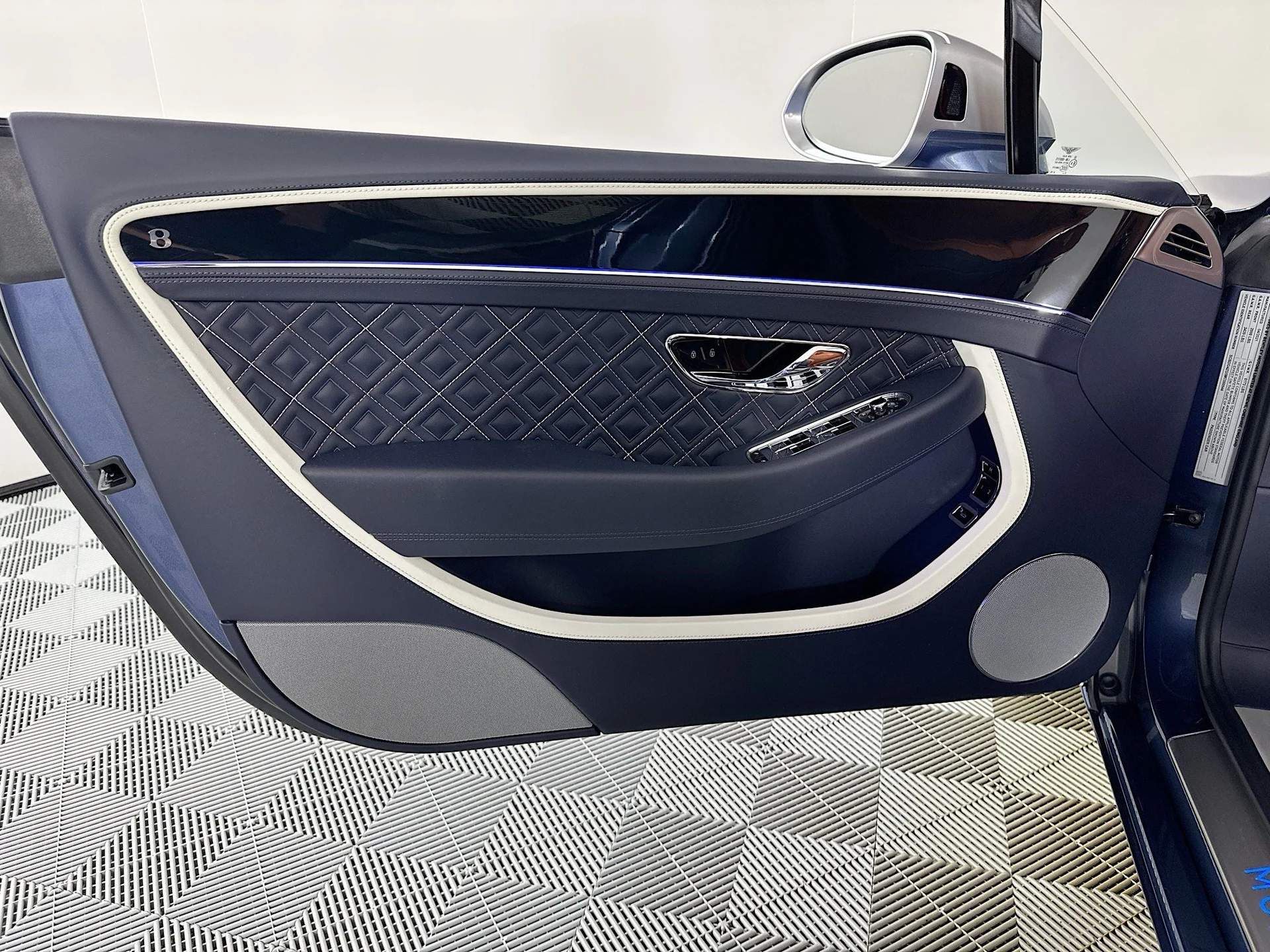 mph016_322035681_17_cf3deb0f57