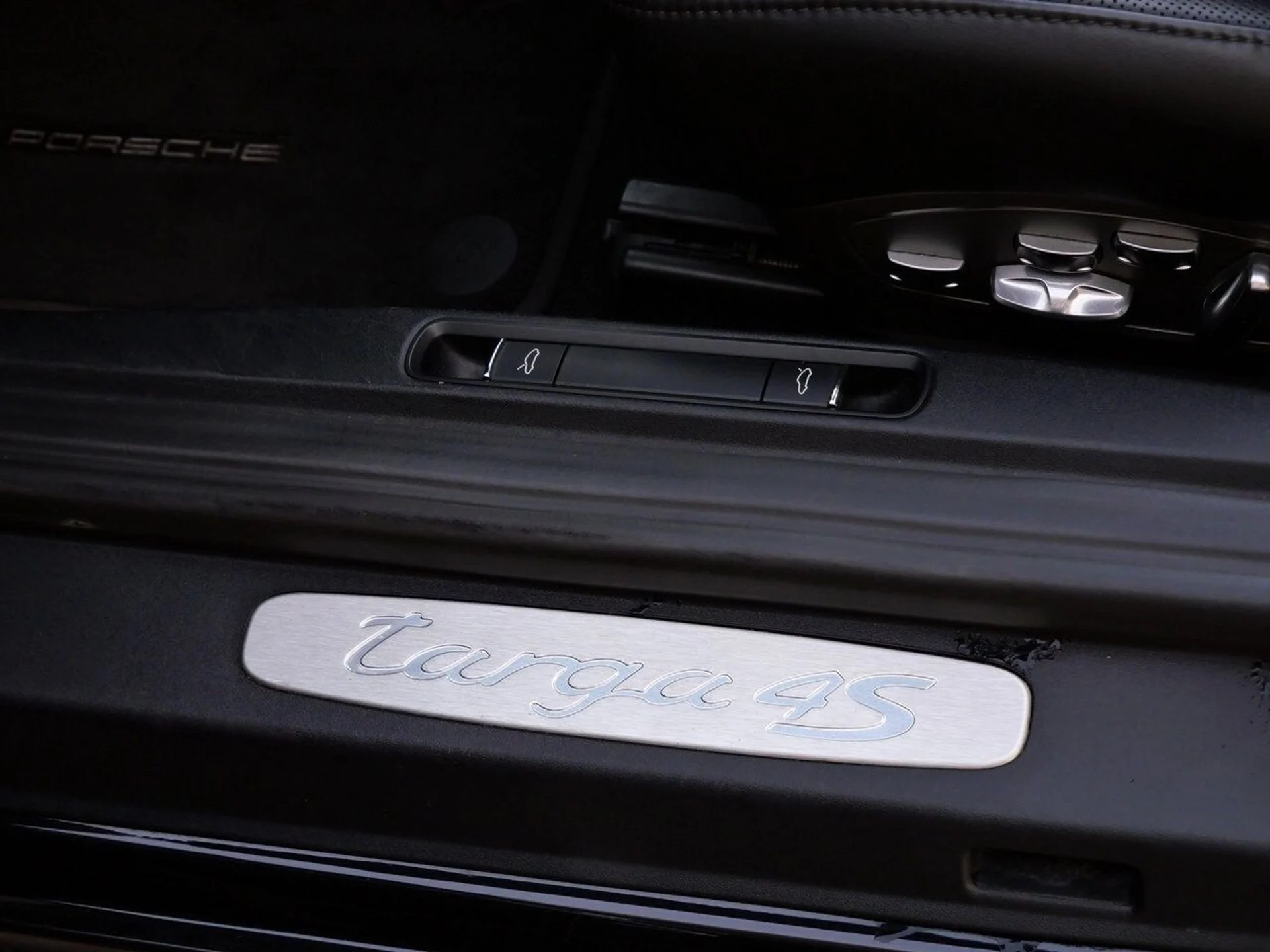 mph016_3226001854_4b74cd4d2236e413c679f090b6d1ff9ax_89121a8425