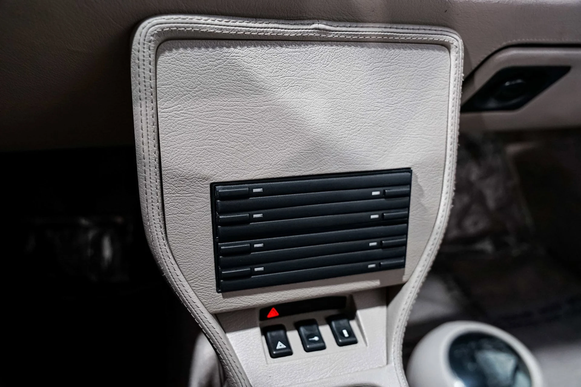 mph016_3232472340_ffd0453daf644a78a95c1b5b7acc50dcx_1dc53a6b86