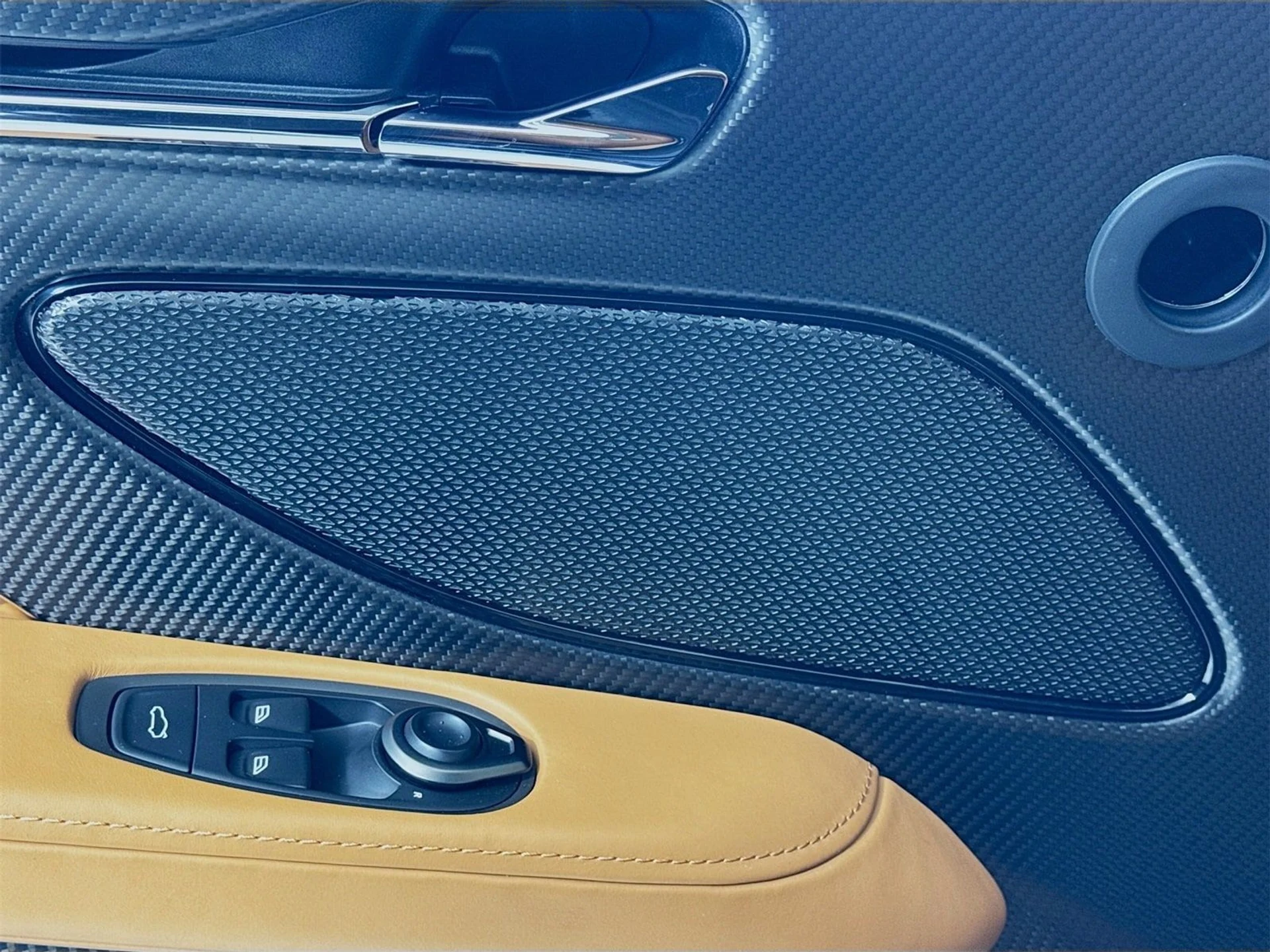 mph016_3238069931_c227eb6807e9b1ce47097021f29651afx_e5c3a5fe74