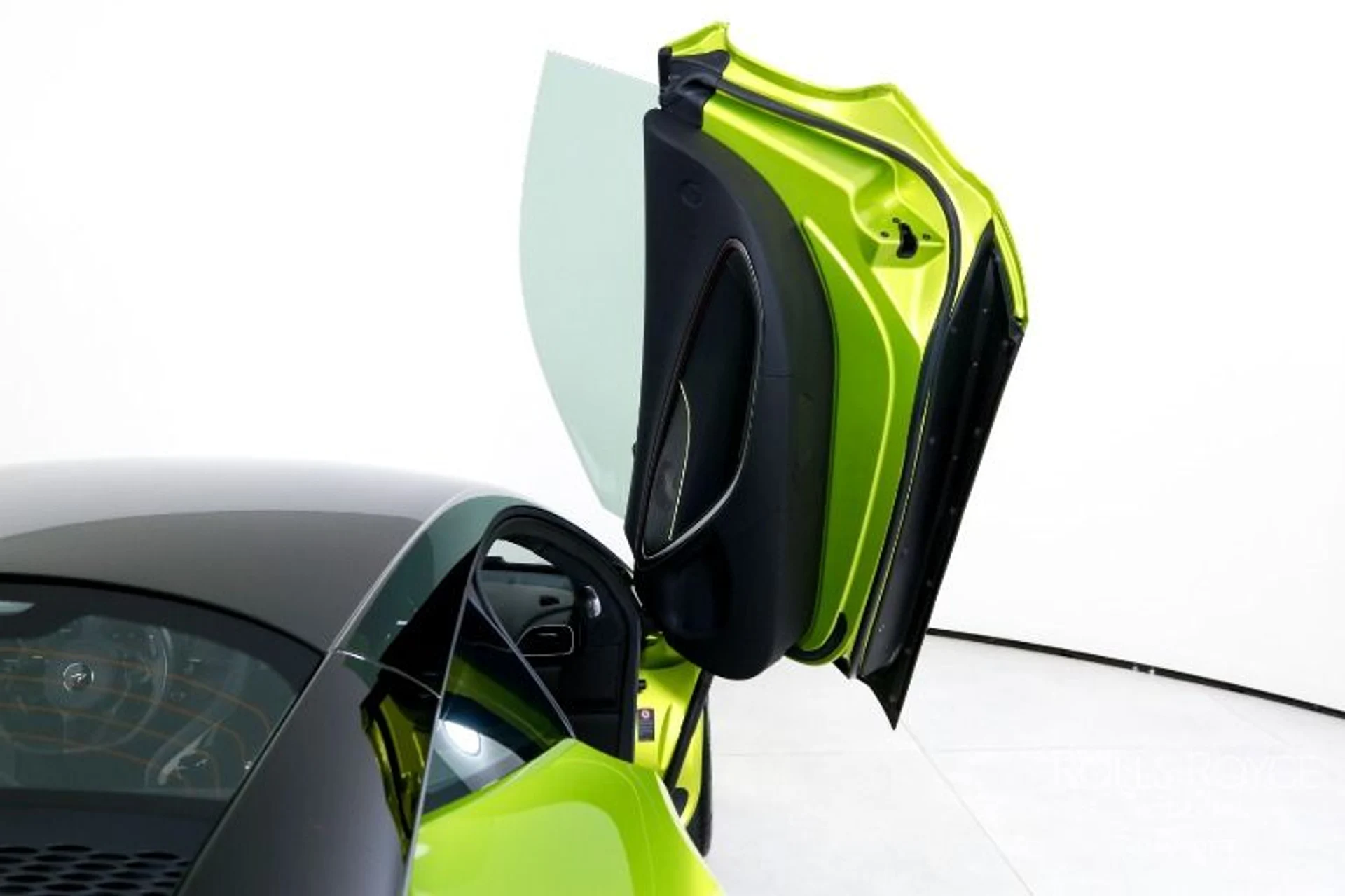 mph016_3238690996_Used_2023_Mc_Laren_Artura_39eea97072