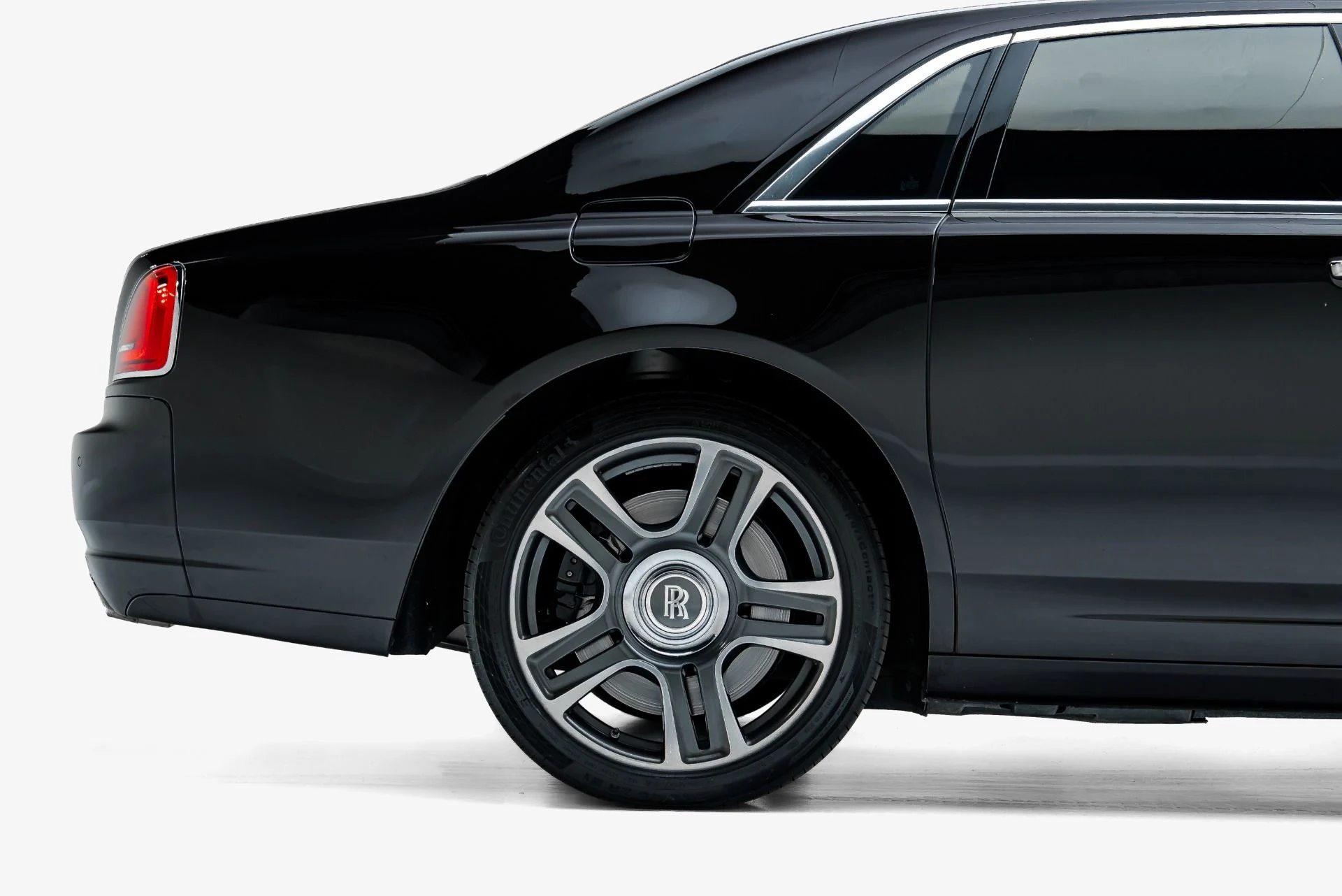 mph016_3242166853_Used_2016_Rolls_Royce_Ghost_1790722774_fd3f0e07b0