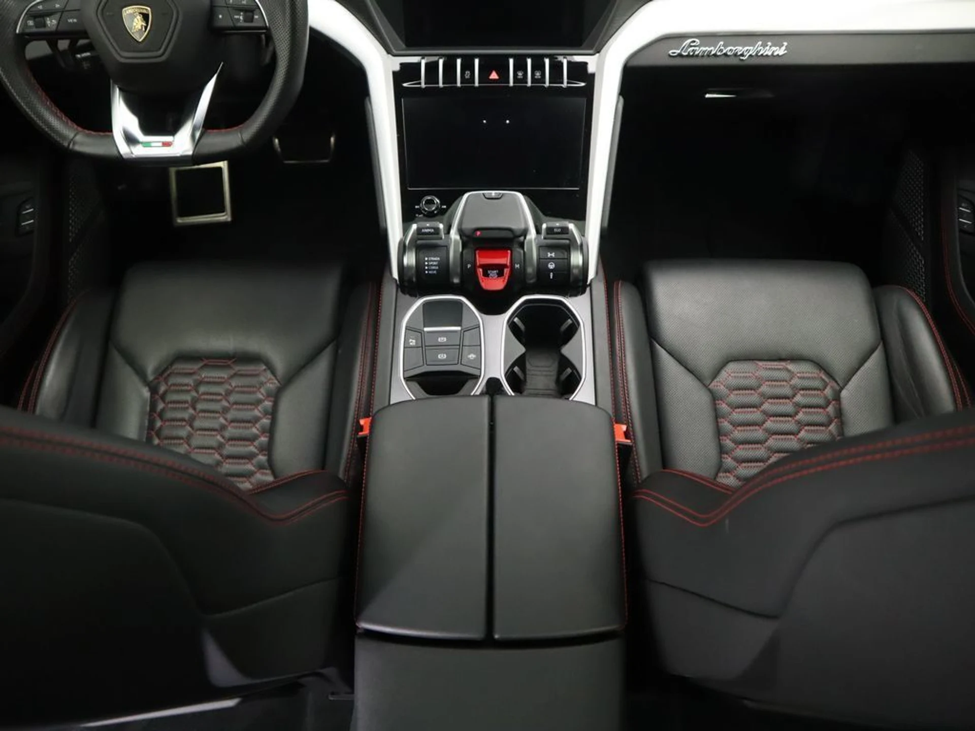 mph016_3245808562_used_2019_lamborghini_urus_awd_8868_22833119_17_1024_47b90348d2