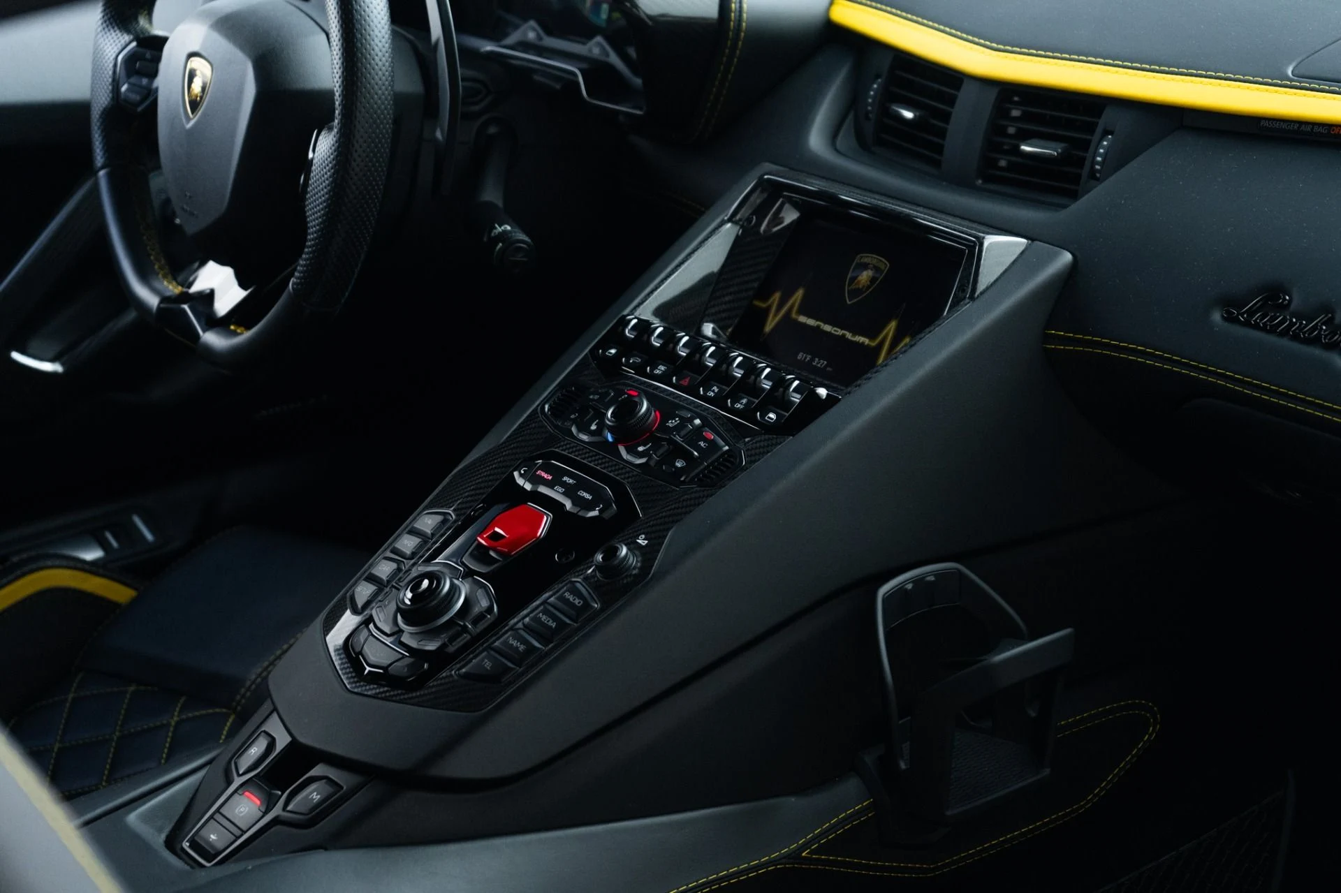 mph016_3247642291_Used_2018_Lamborghini_Aventador_S_LP_740_4_S_1761083724_2d1d8b58c9
